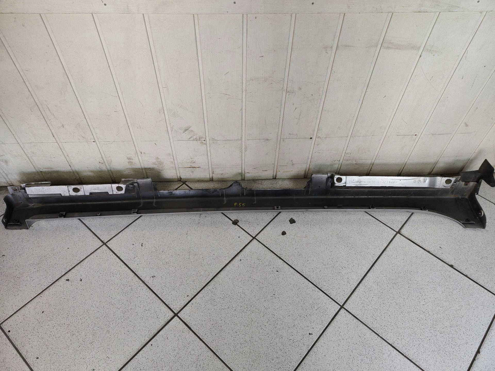 moulding threshold exterior left side Toyota Prius 3 XW30 2011