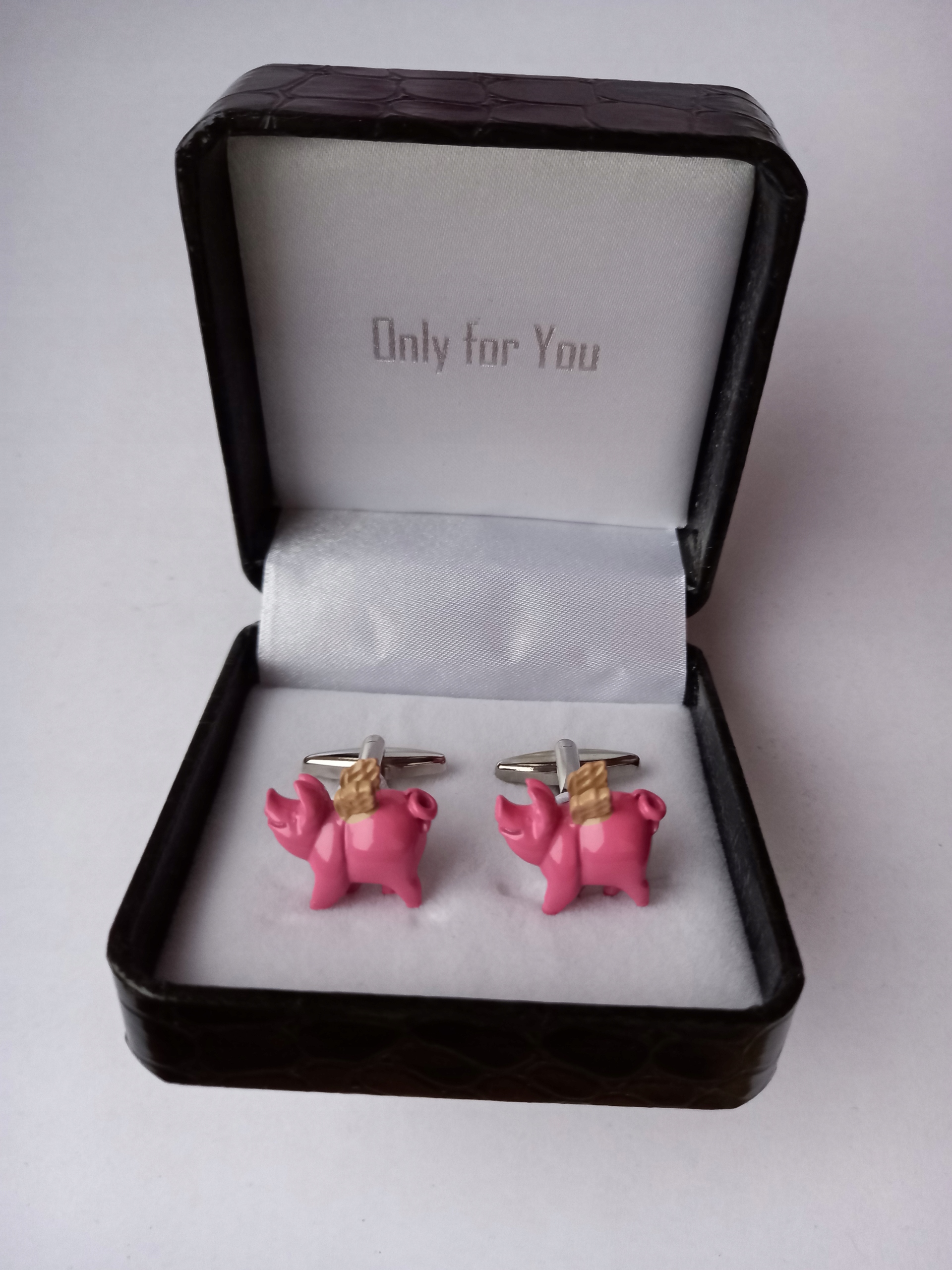 Manžetové knoflíčky Ukřídlené veselé prasátko