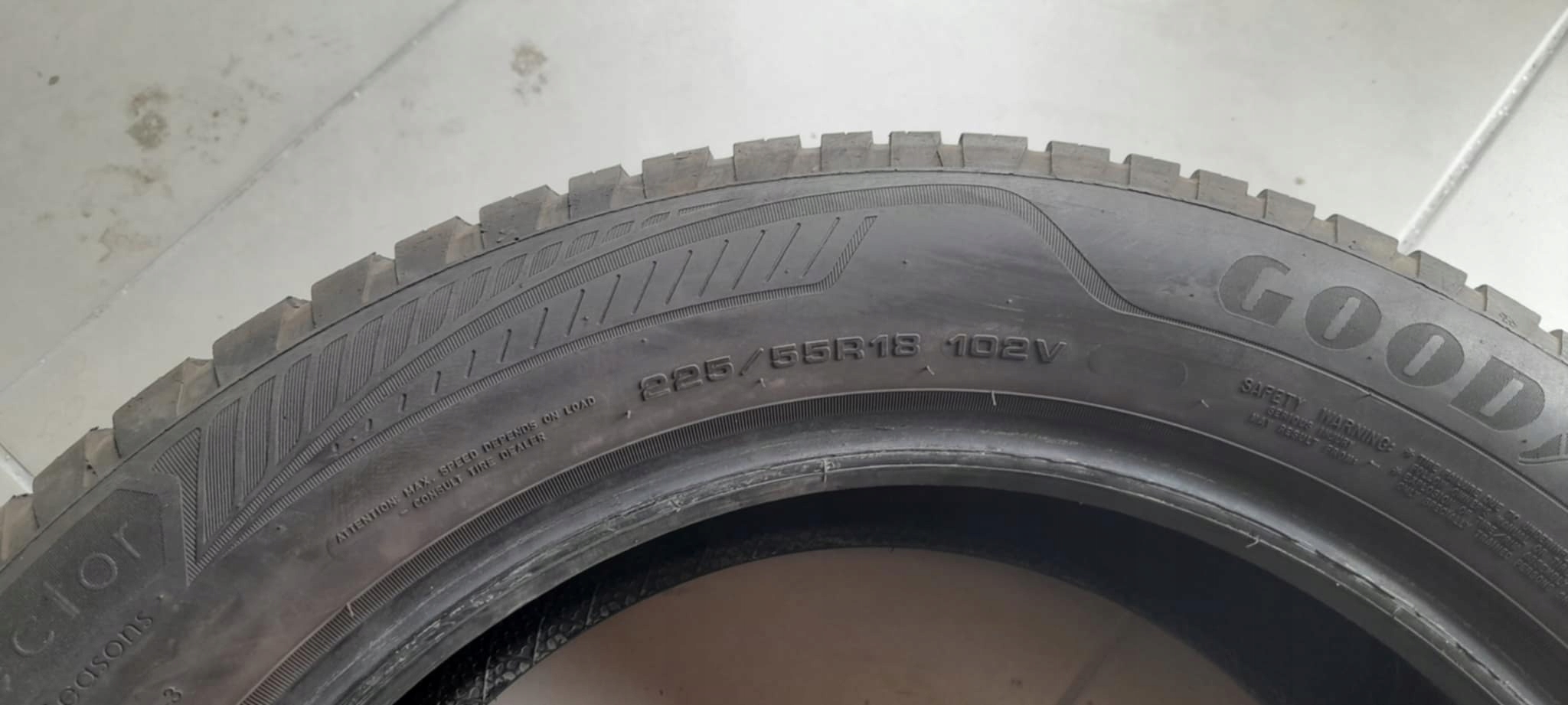 GOODYEAR VECTOR 4SEASONS 225/55R18 102V XL