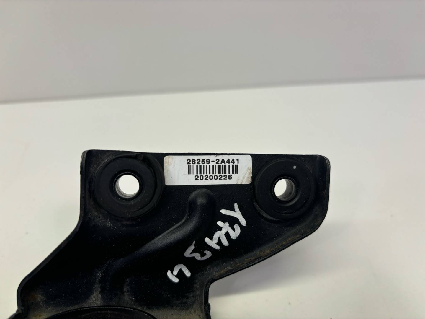 holder radiator upper Hyundai Tucson 3 2018 28259-2A441