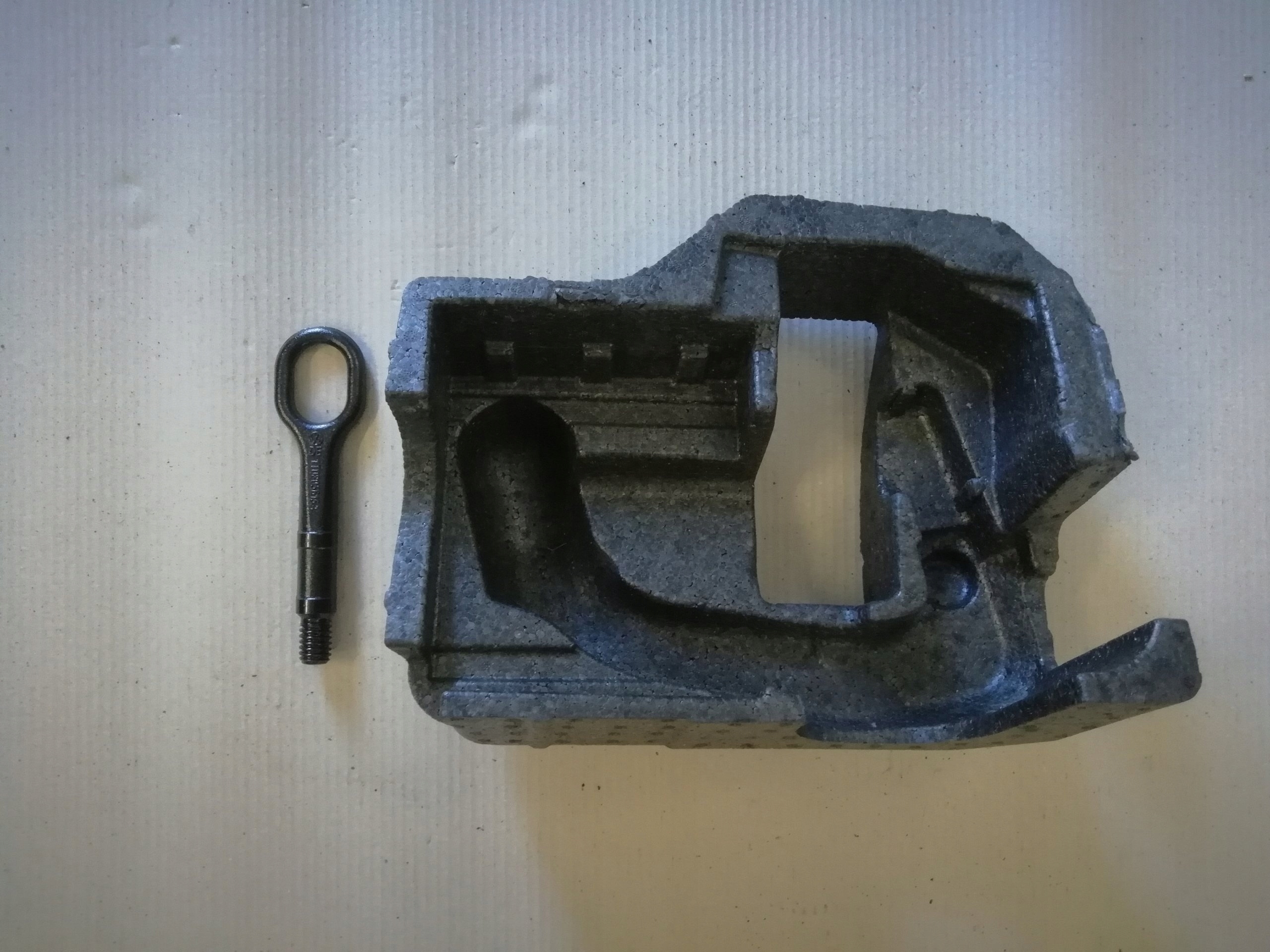 WKŁAD STYROPIAN BAGAŻNIKA SKODA YETI 5L0012115B