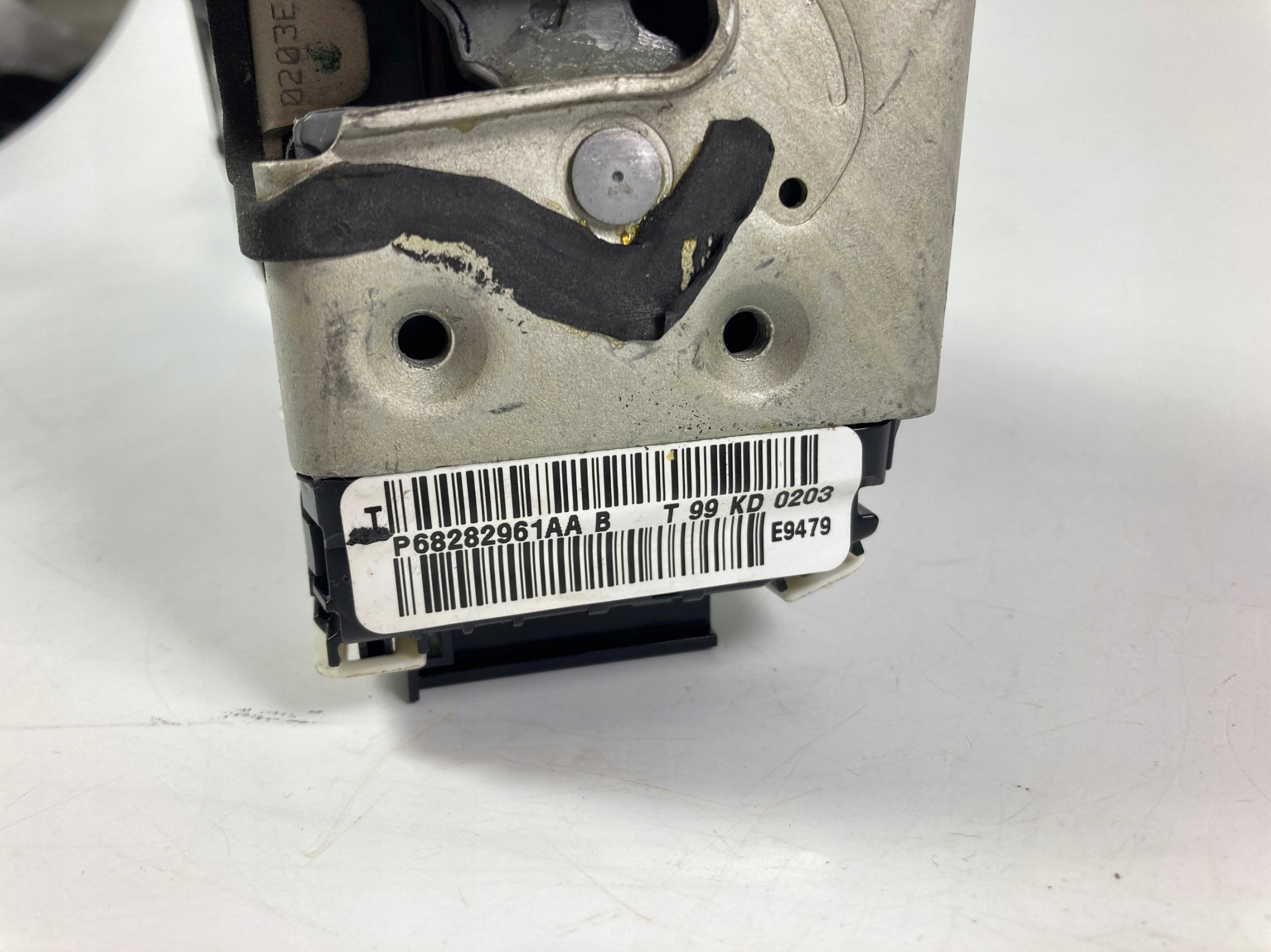 Jeep Wrangler JL lock door rear left rear part 2021-26