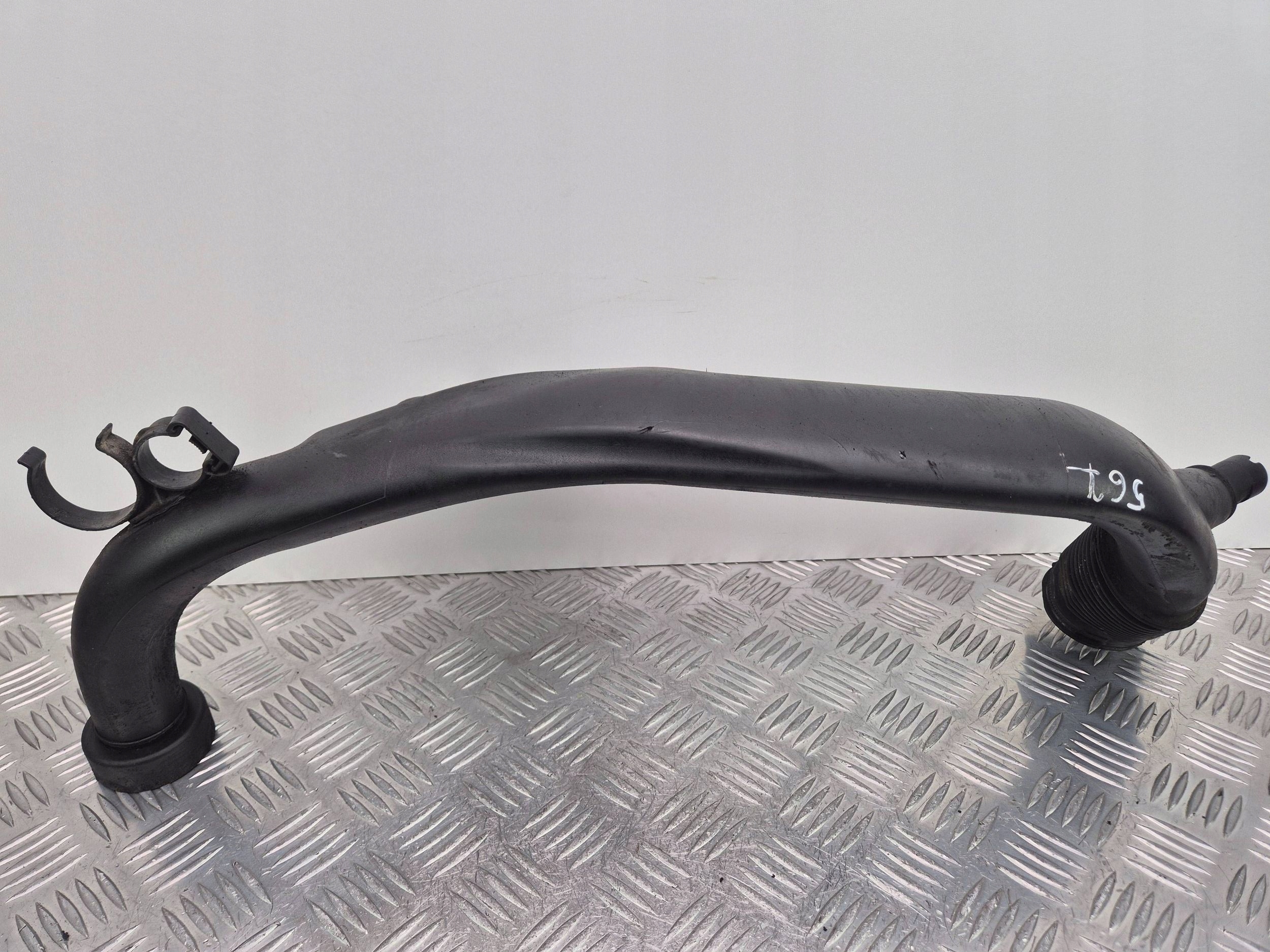 BMW 3 E90 E91 335i Czesc rury dolotu luft 7600002