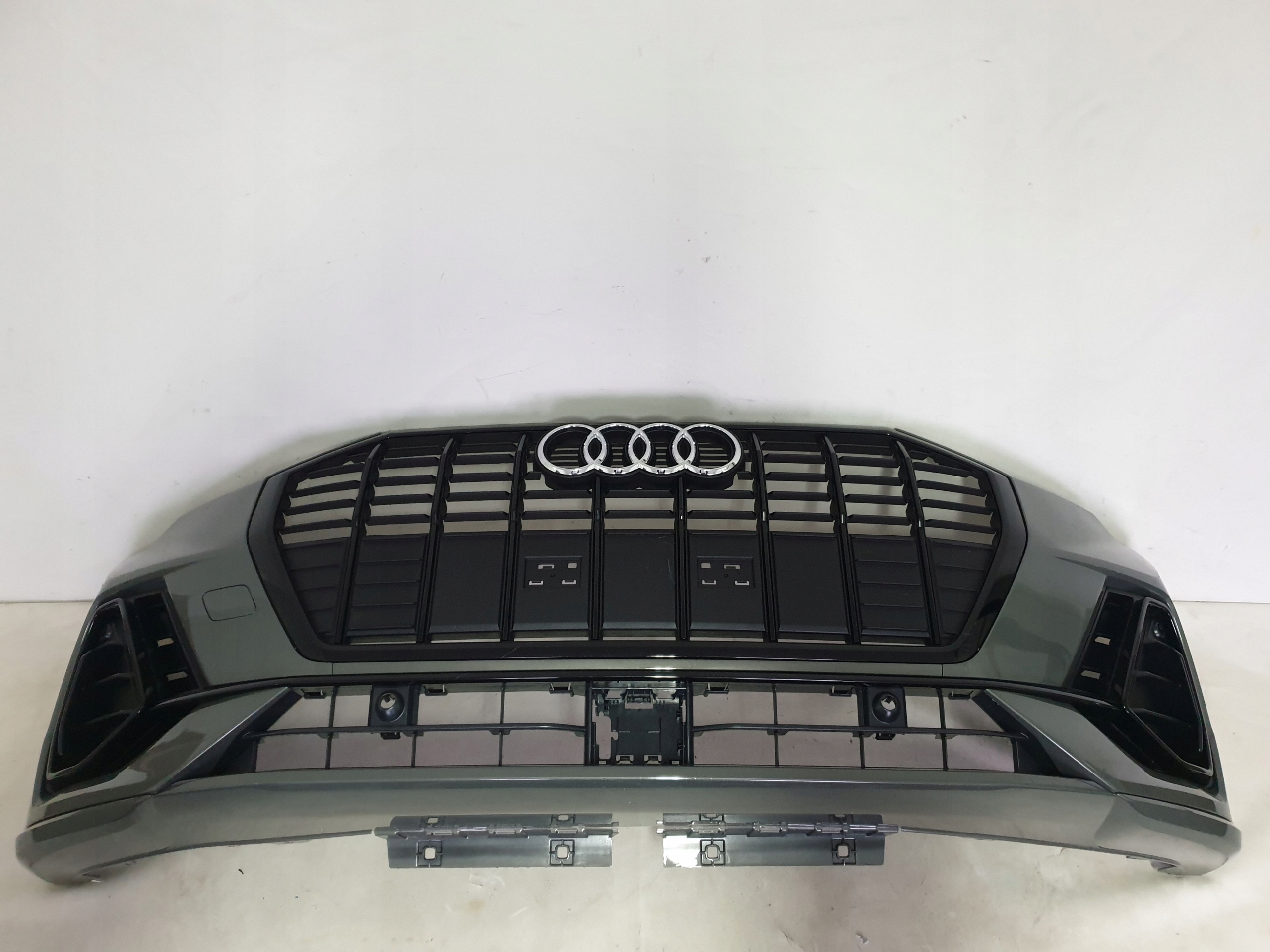 AUDI Q3 II 83A S-LINE 19-25 bumper front 4 x PDC 83A807438D 83A807437D