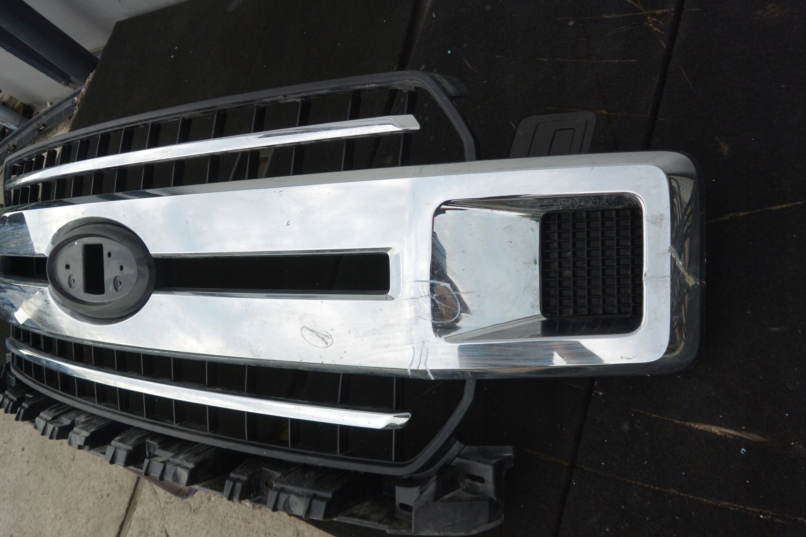 maska nárazníku předek FORD F150 18-20