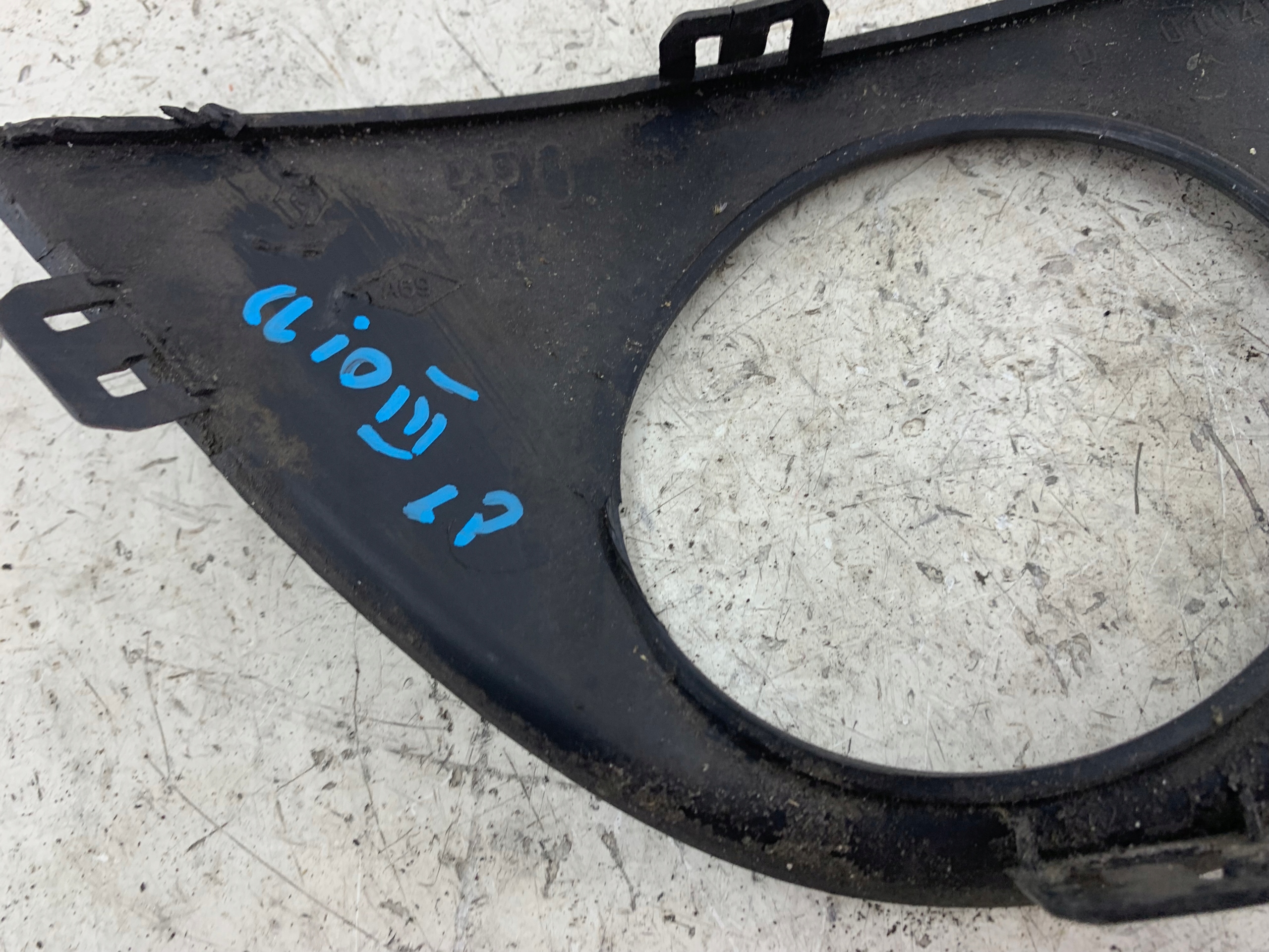 RENAULT CLIO III grid fog lights left