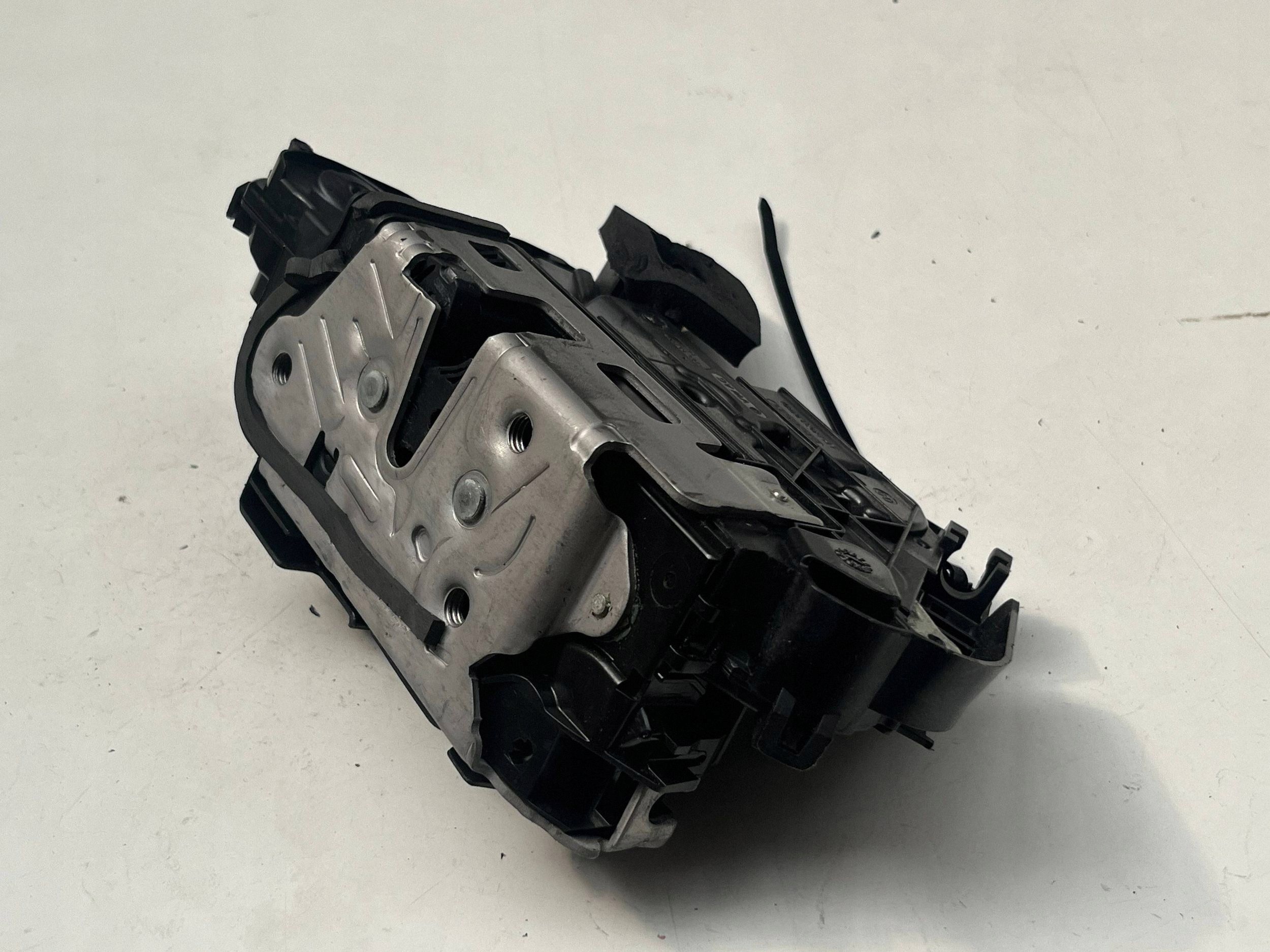 VOLKSWAGEN SEAT SKODA lock door left front 5TB837015E @M