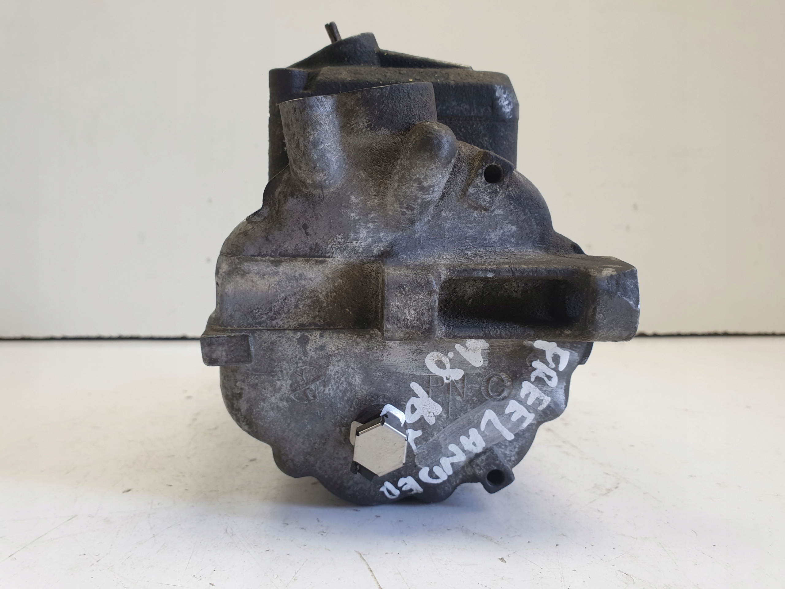 LAND ROVER oe JPB500110 компрессор кондиционера