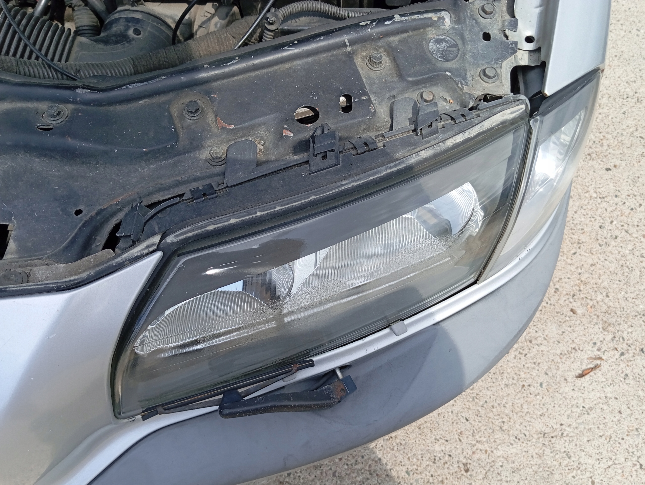 light left front VOLVO S80 and 98-06