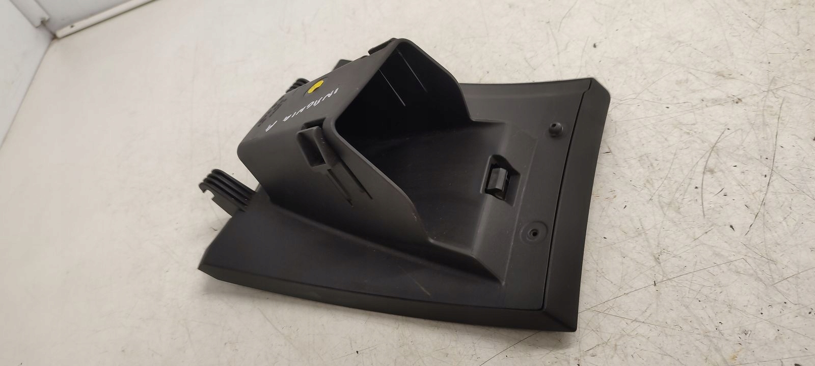 passenger compartment driver´s below steering wheel, Opel Insignia 2,0 CDTI