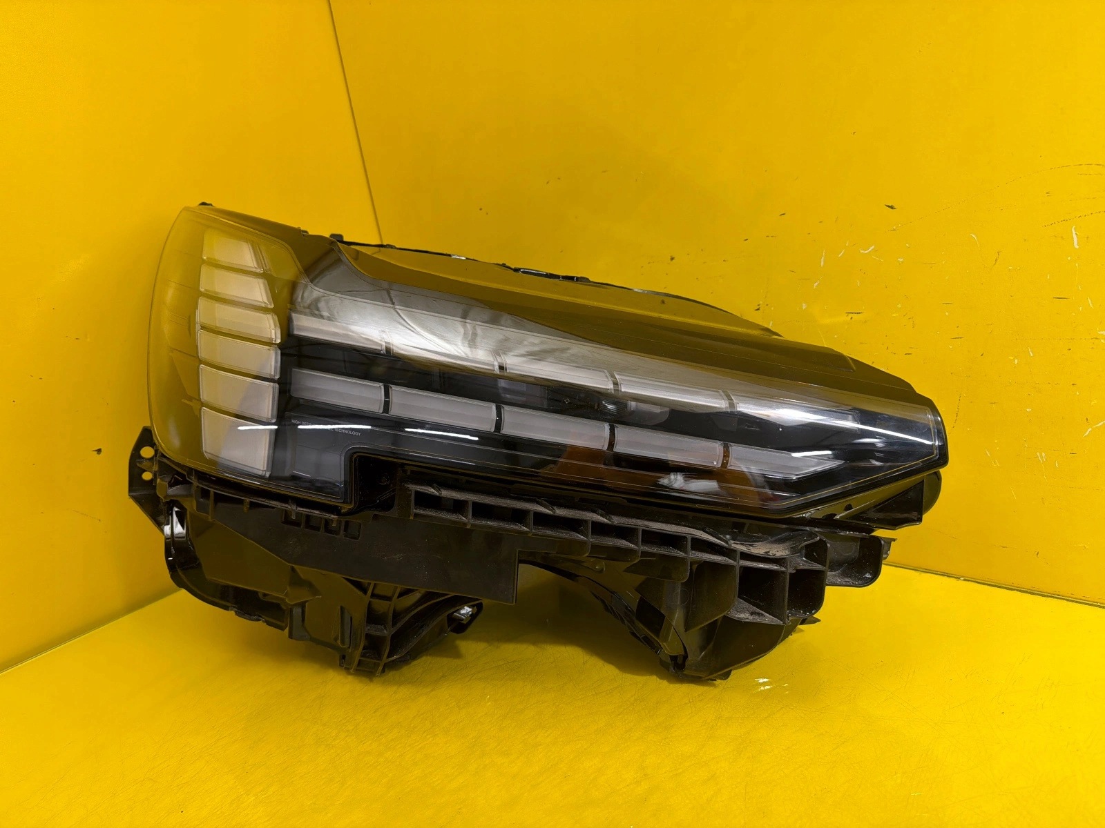 light right front Volvo EX90 Full Led 2024 32450063