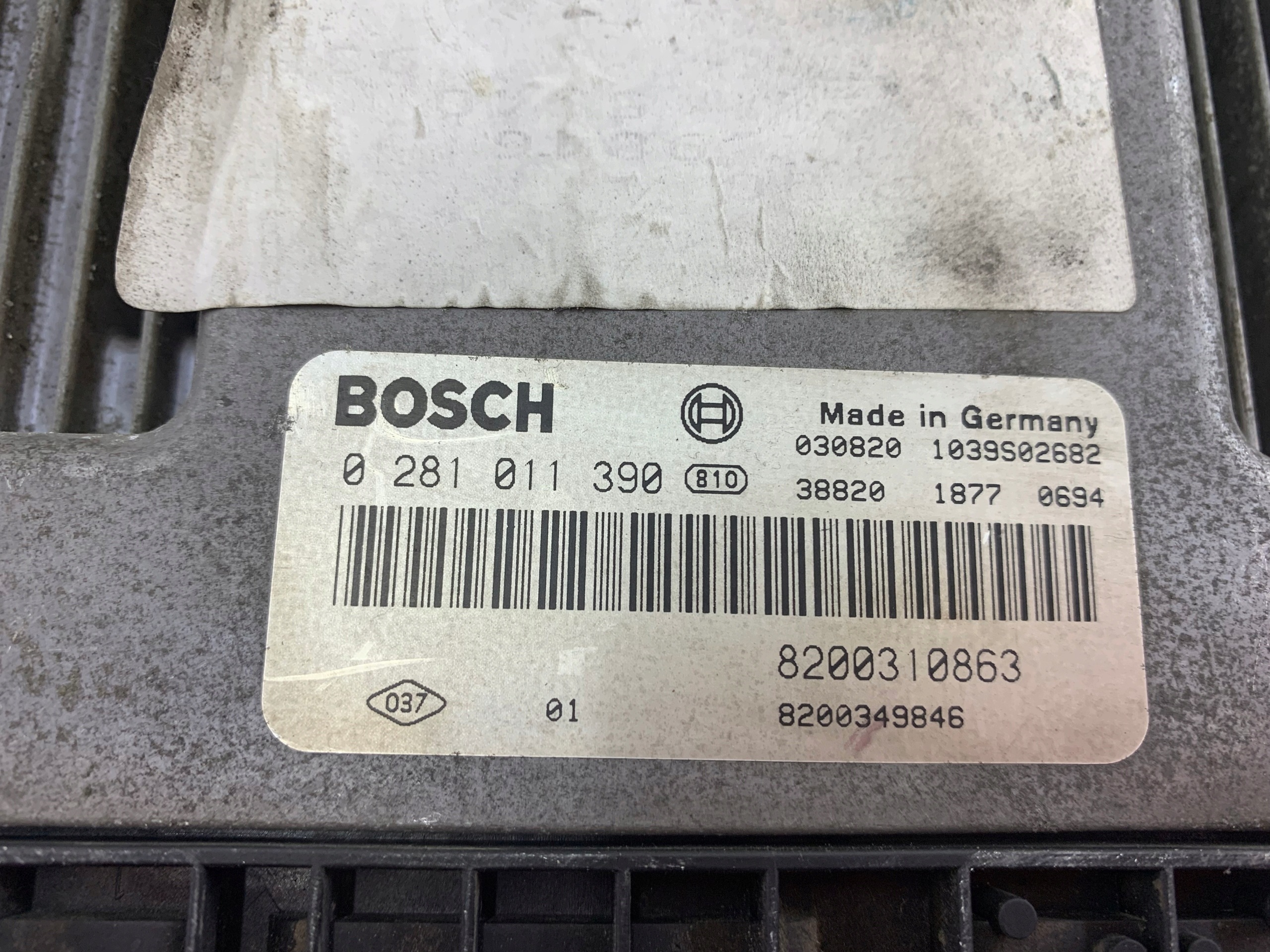 RENAULT SCENIC II MEGANE II 1.9 DCI unité de commande électronique uce moteur 8200310863