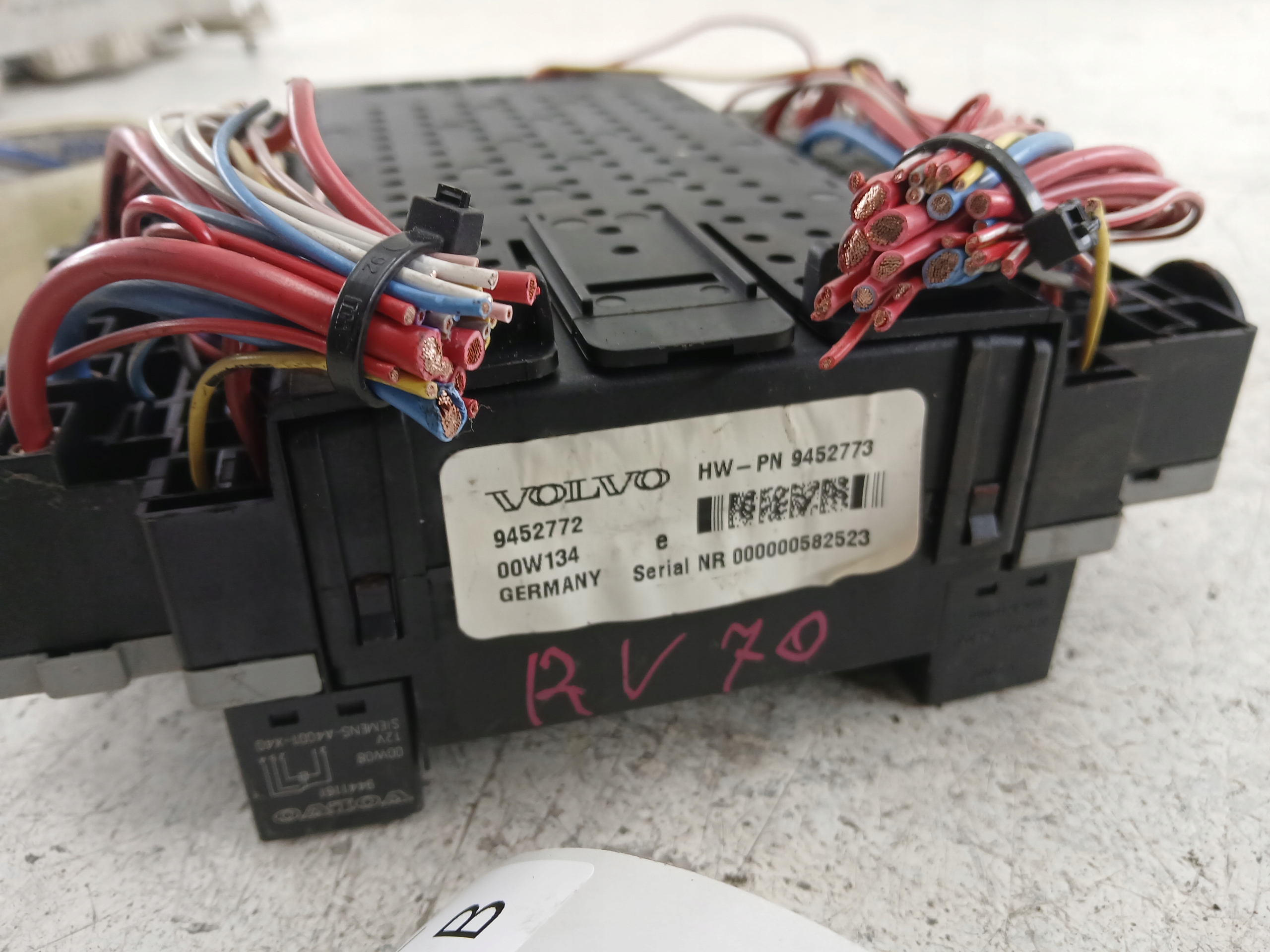 VOLVO V70 II Module fusibles 9452773 9452772