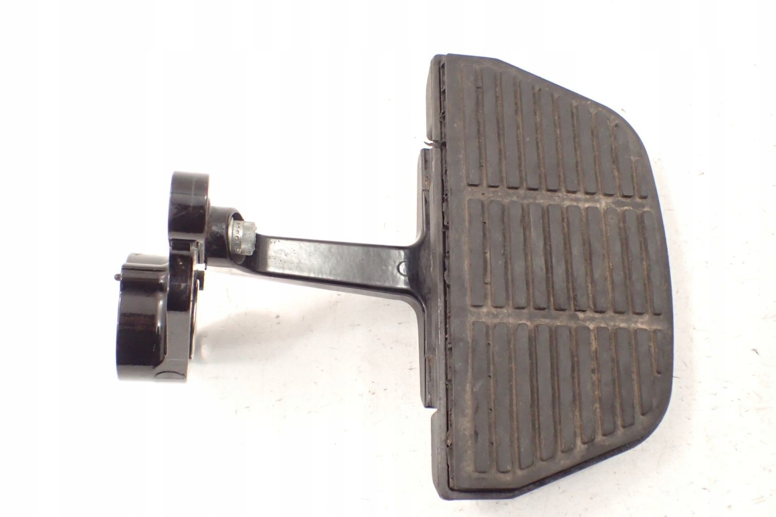 140931-1111 - Harley Davidson Road King Set P пассажирская подставка для ног