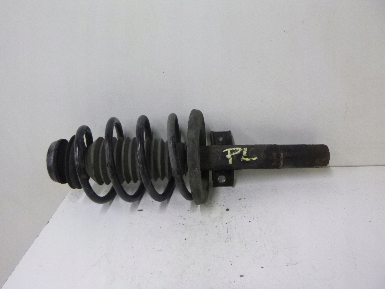 shock absorber front Volvo V70 2.4 2000 – 2007