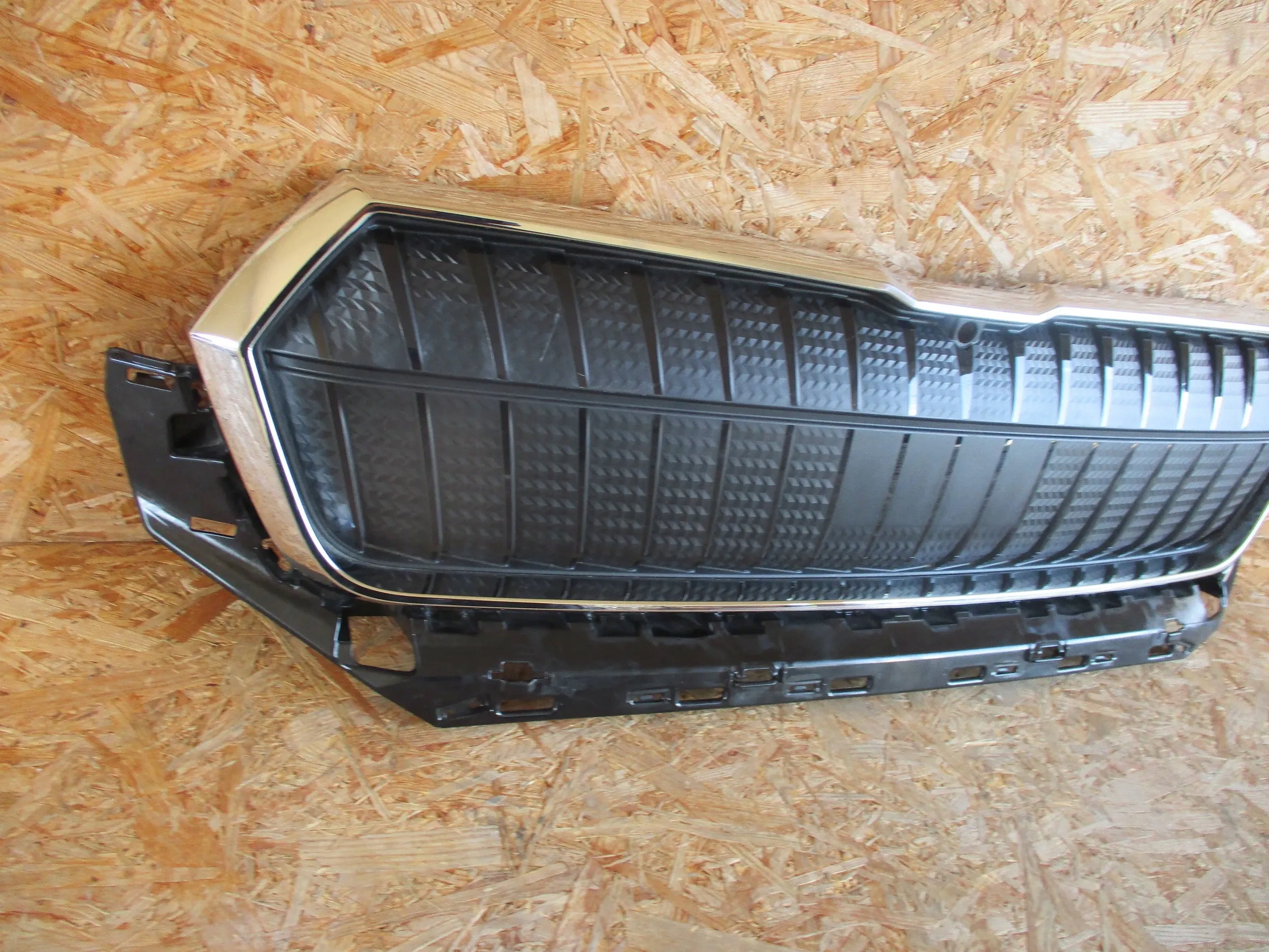 GRILLE SKODA ENYAQ IV