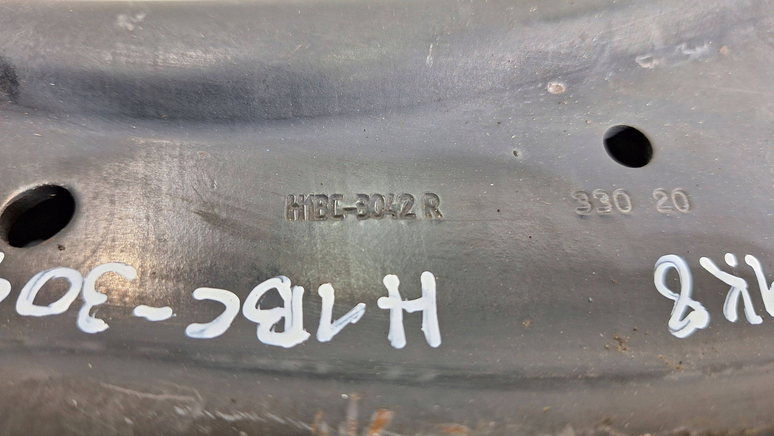 arm right front H1BC-3042R FORD FIESTA MK8