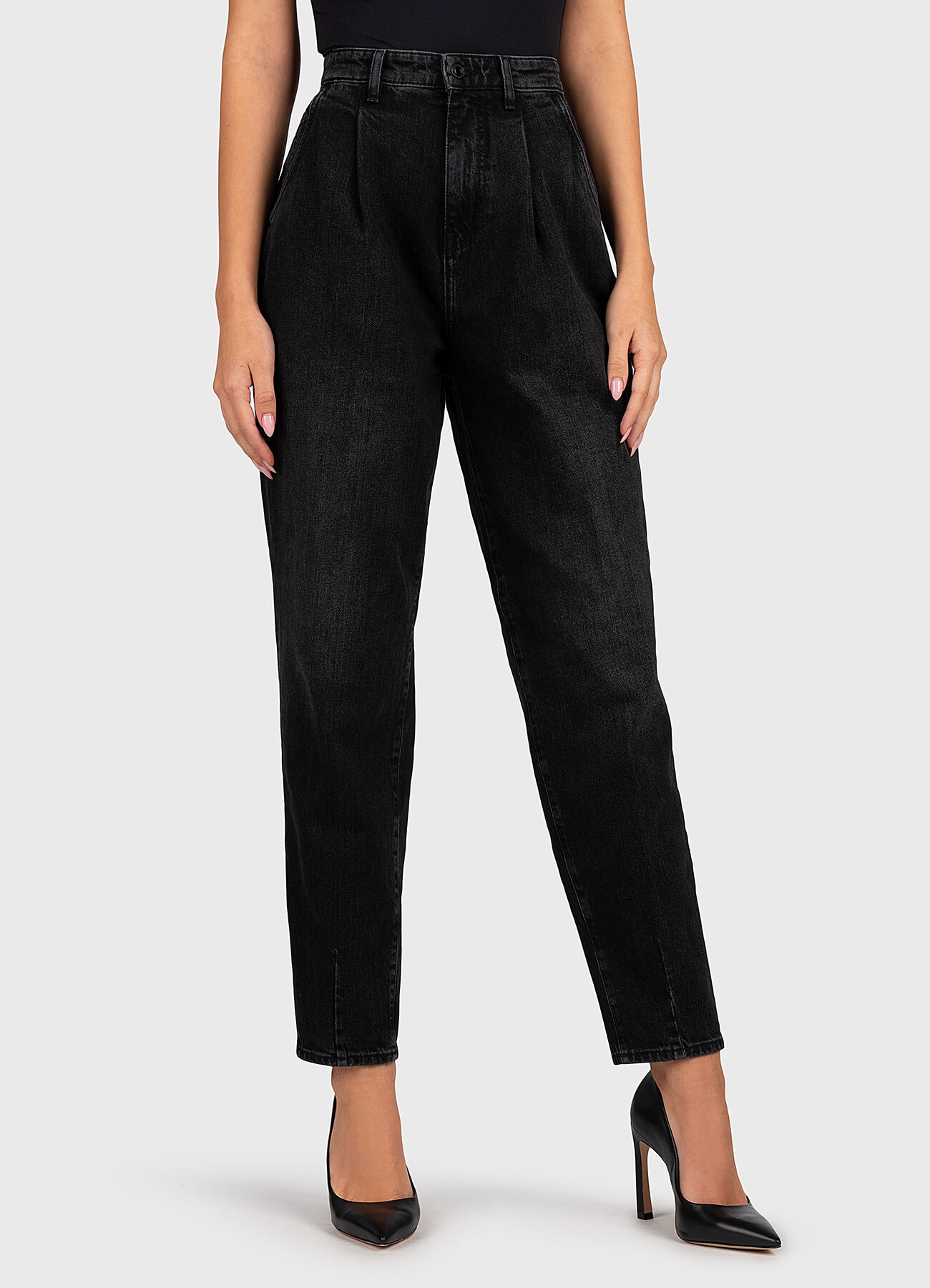 Guess Černé Džíny Mom Jeans S Oděrkami Ve Vysokém Stavu 29 Gga