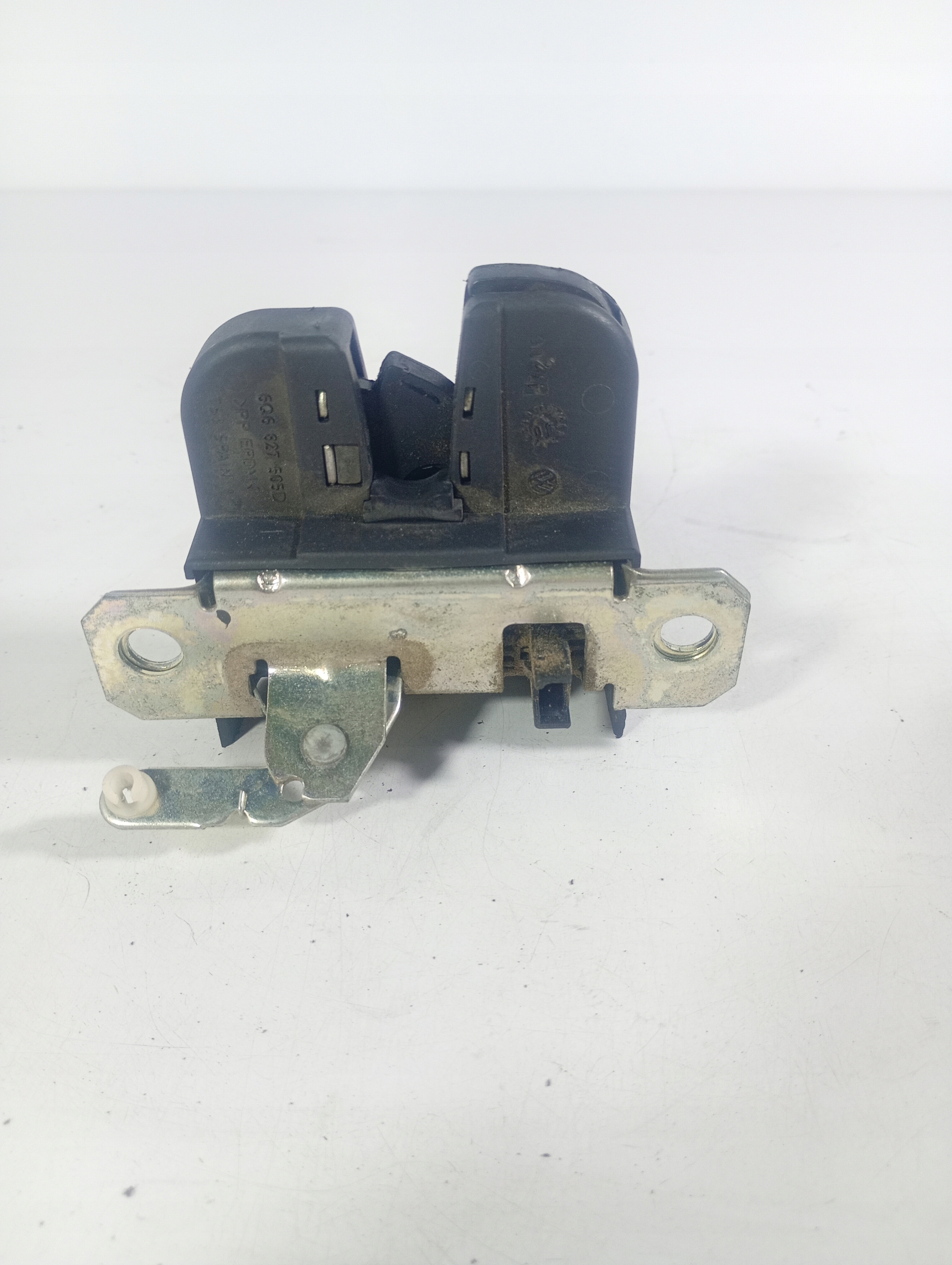 VW POLO 01-09 lock bonnet boot rear rear part OE 6Q6827505