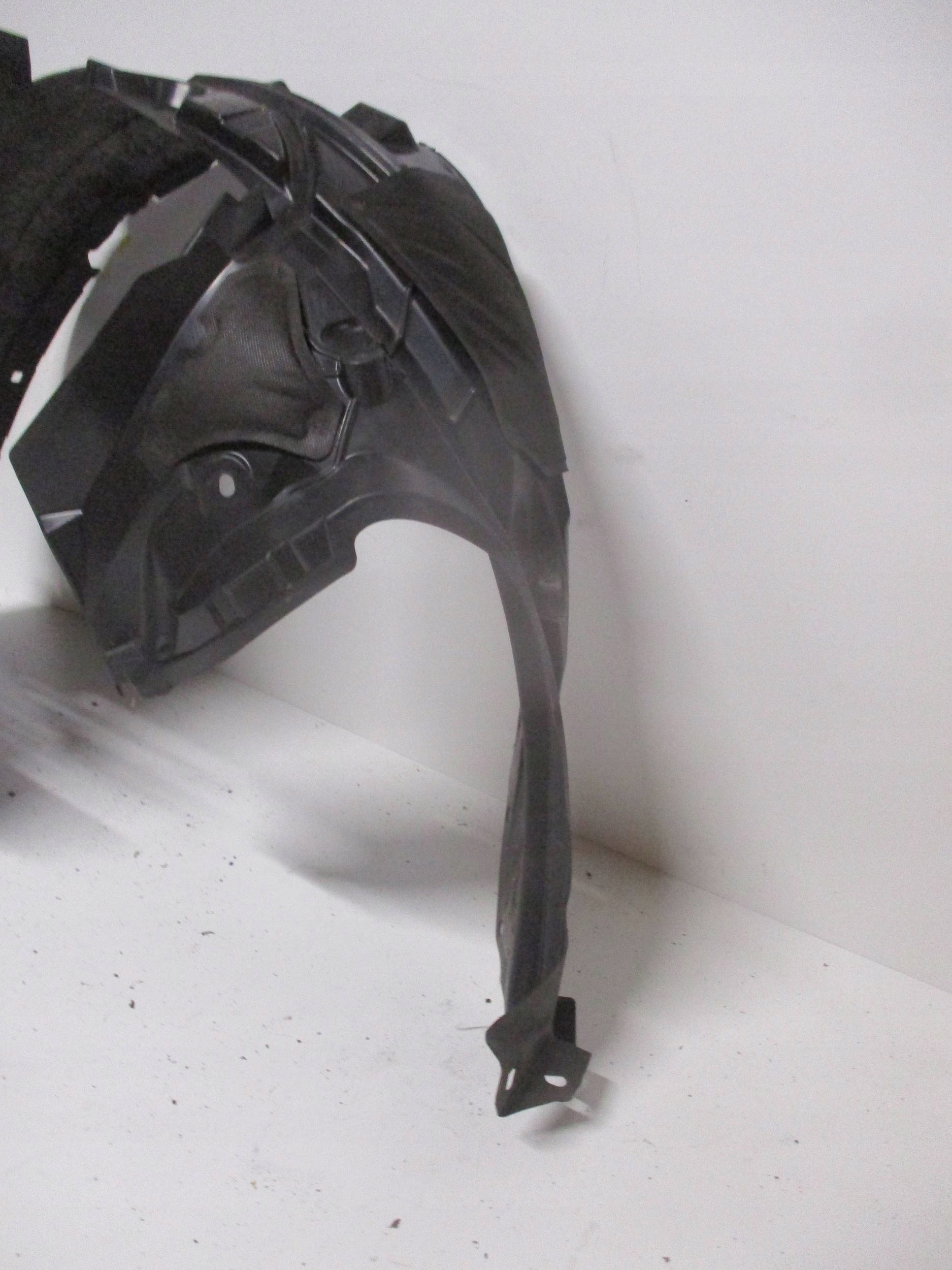 mudguard front right NISSAN X-TRAIL T32 638424CBA