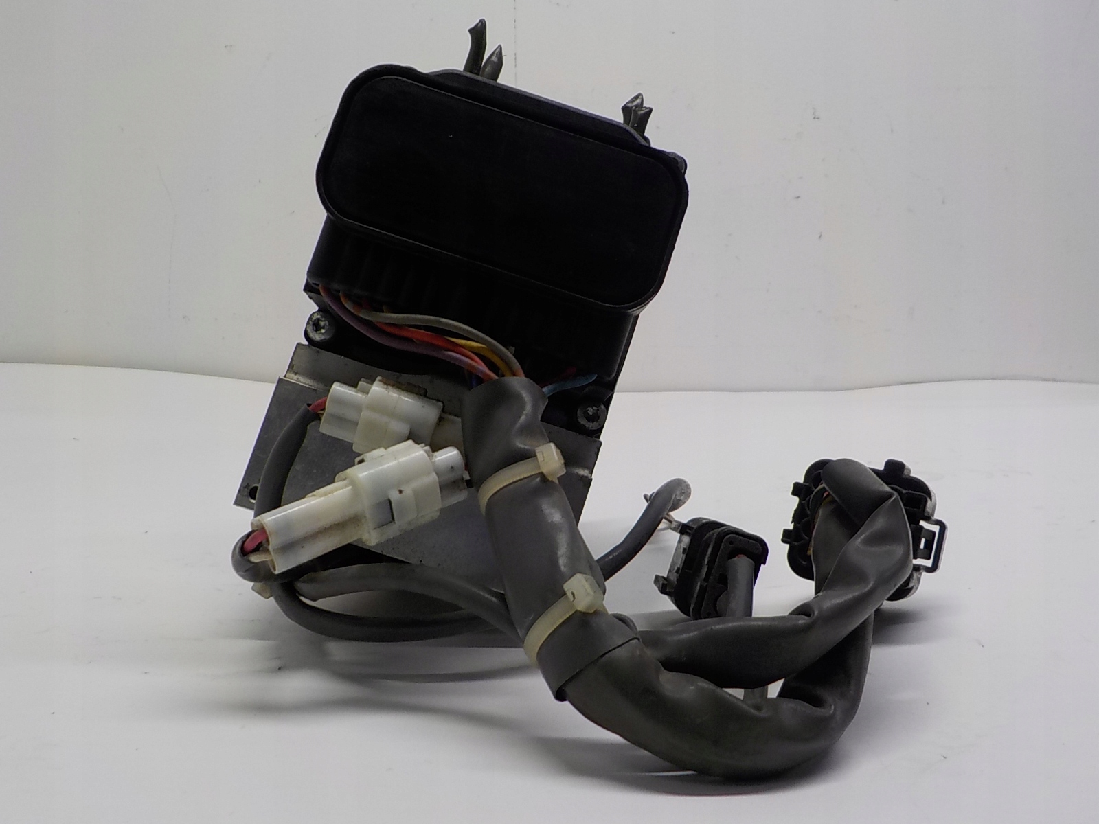 SUBARU FORESTER II Pompa ABS 27536SA000 51000040160 D3