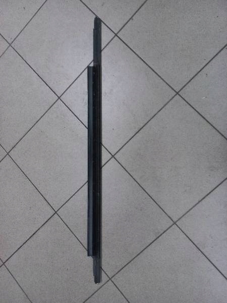 lišta prachové A4 B8 záď levý 8K0853783H