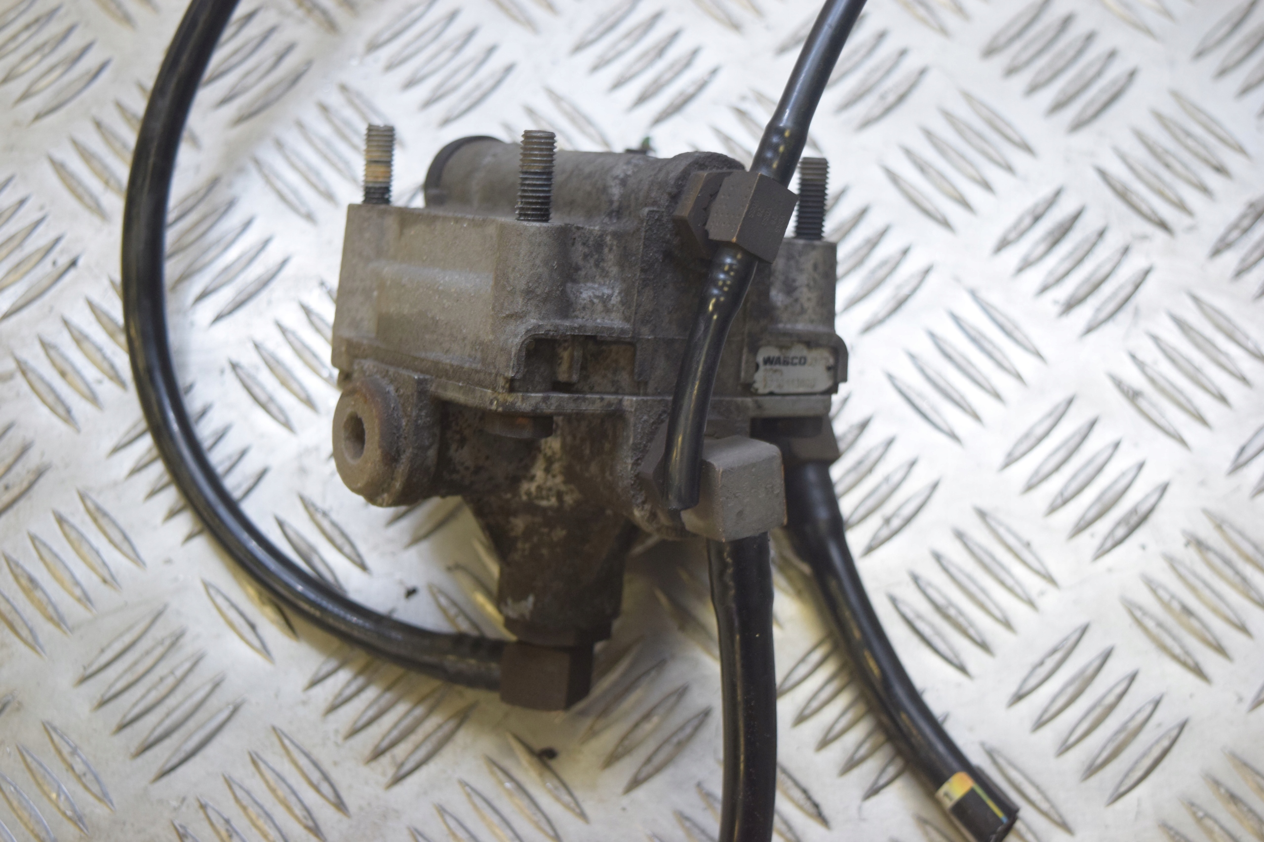 9730113000 - КЛАПАН РЕЛЕ DAF XF CF 106 EURO 6