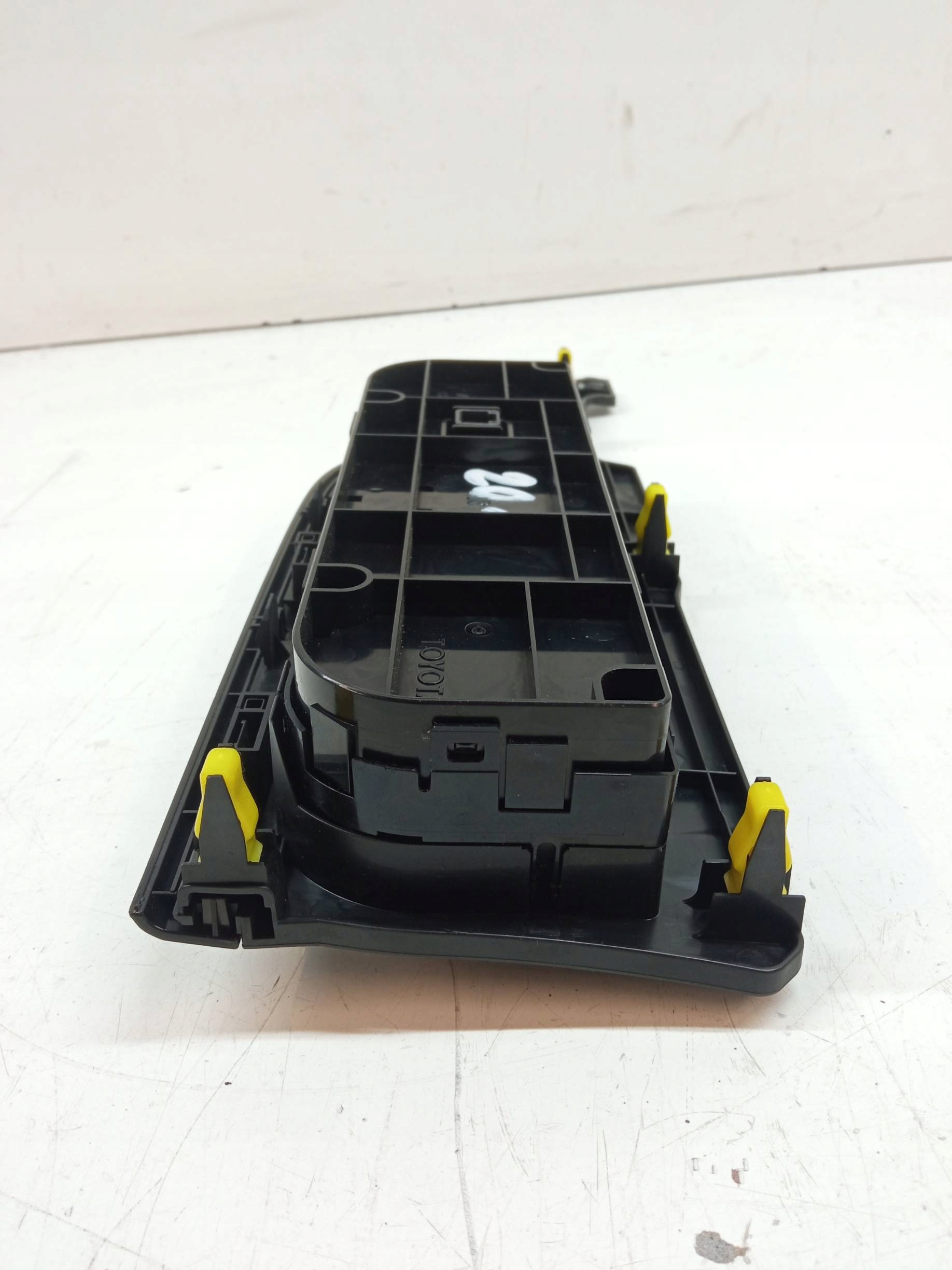 PANEL BOCCHETTE E18 55900-02460 Toyota Auris II (2012-)