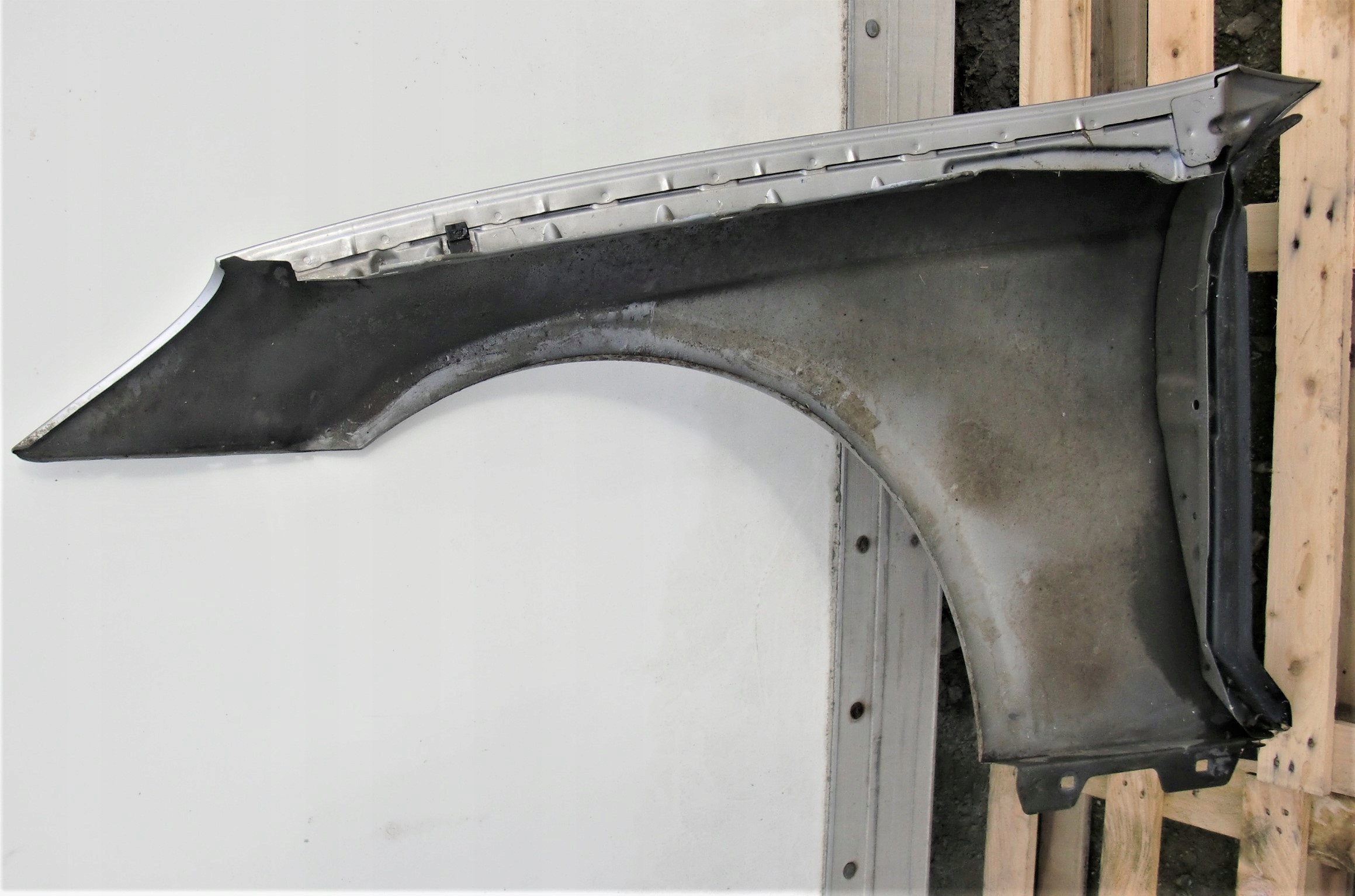 MERCEDES CLS W219 fender front right beige C723