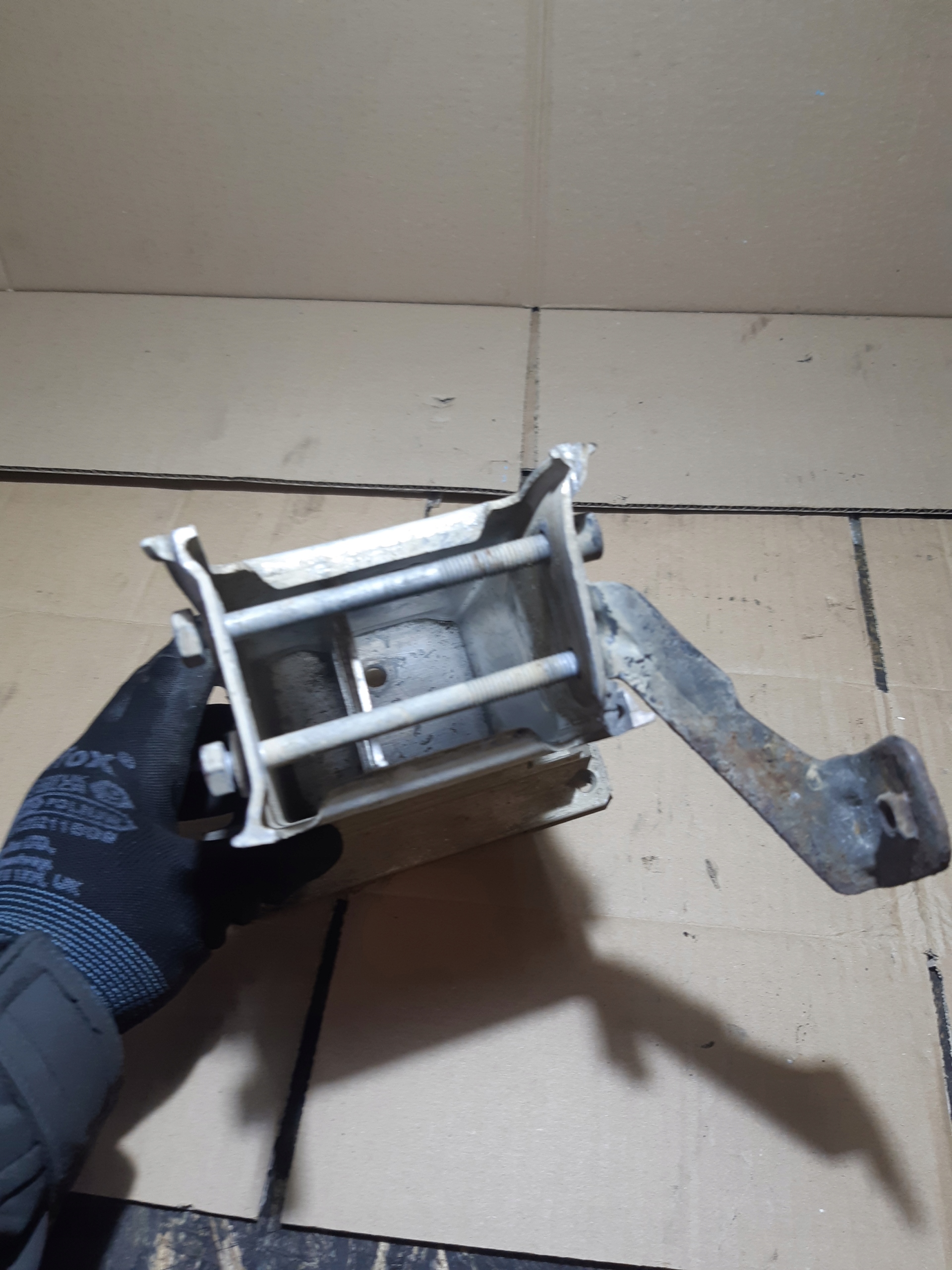 AUDI A4 B8 beam tip left front 8K0807133C
