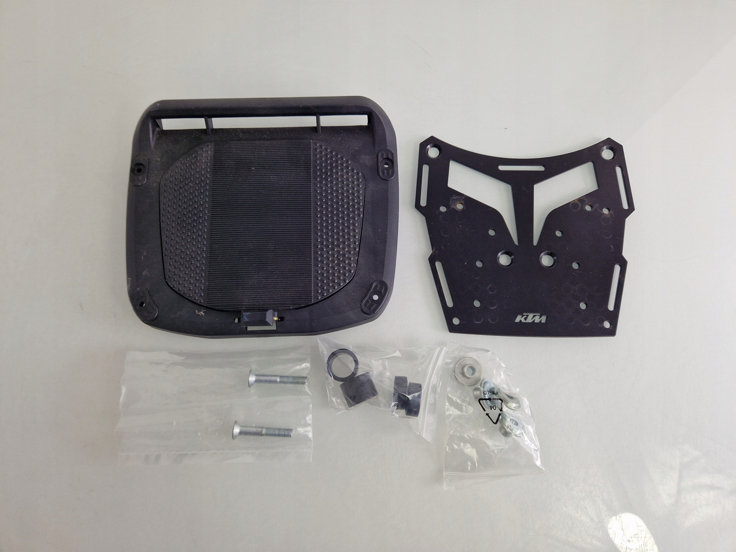 62512027150 - H800 KTM ручка багажника KPL 37L 46L