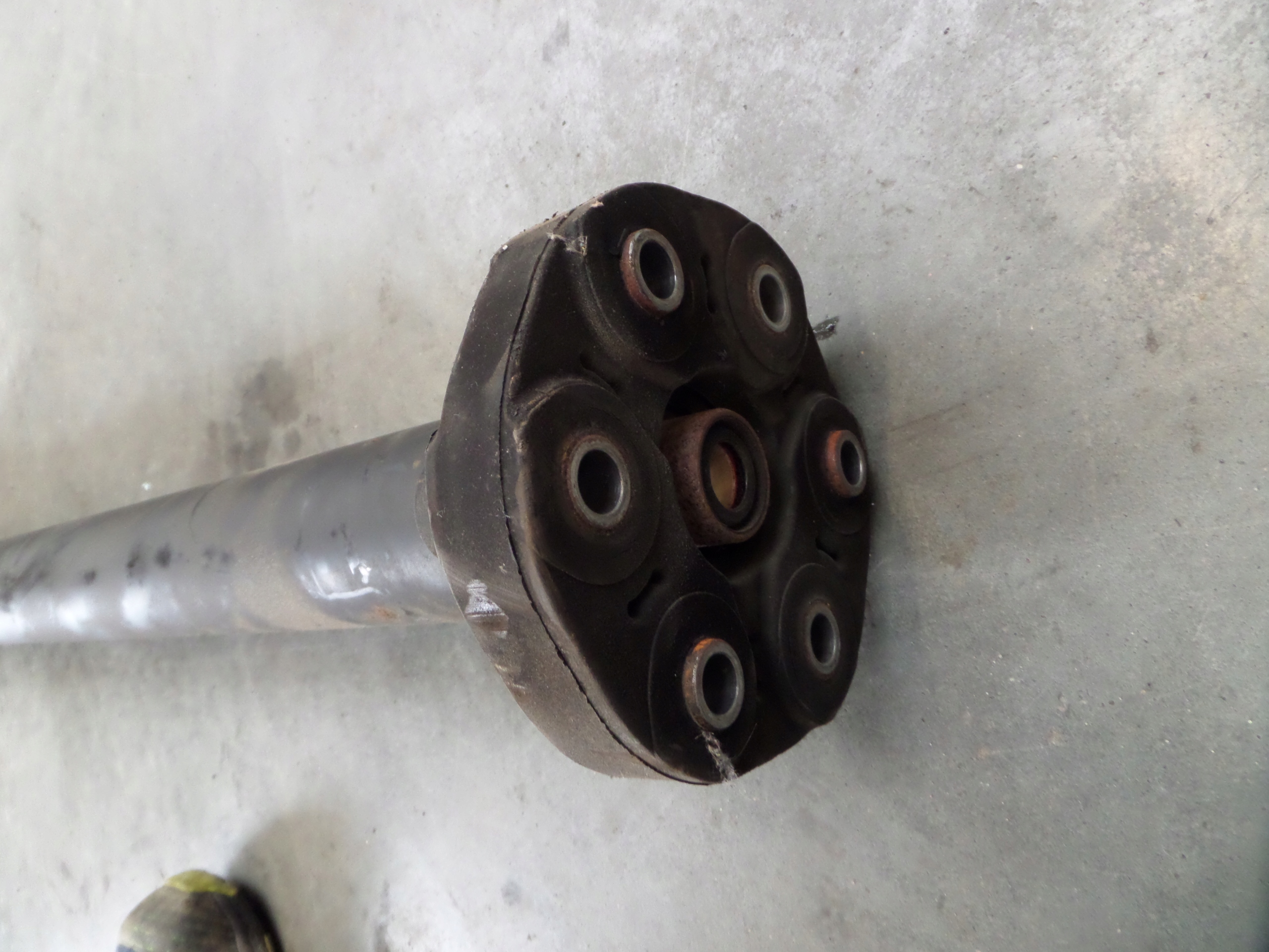 MERCEDES W204 cardan A2040116