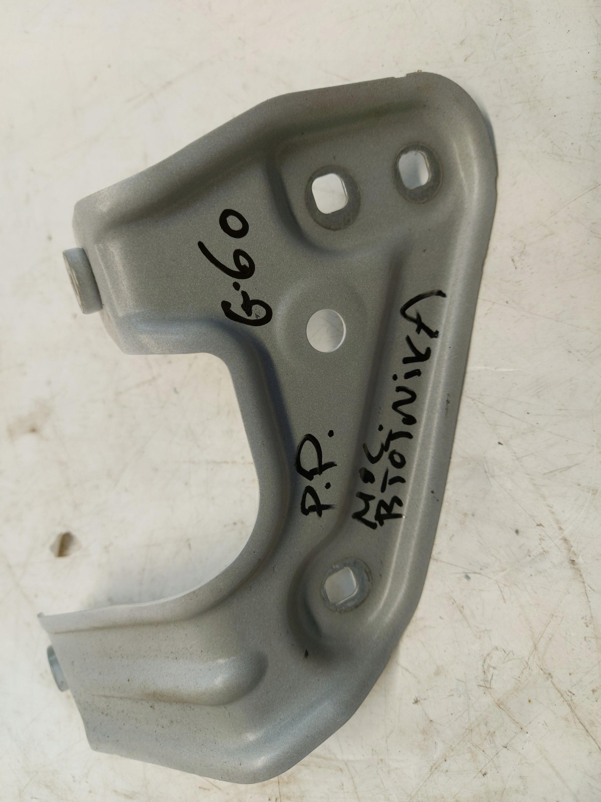 BMW 5 G60 Console Support plaque Aile Avant Droit 9621194