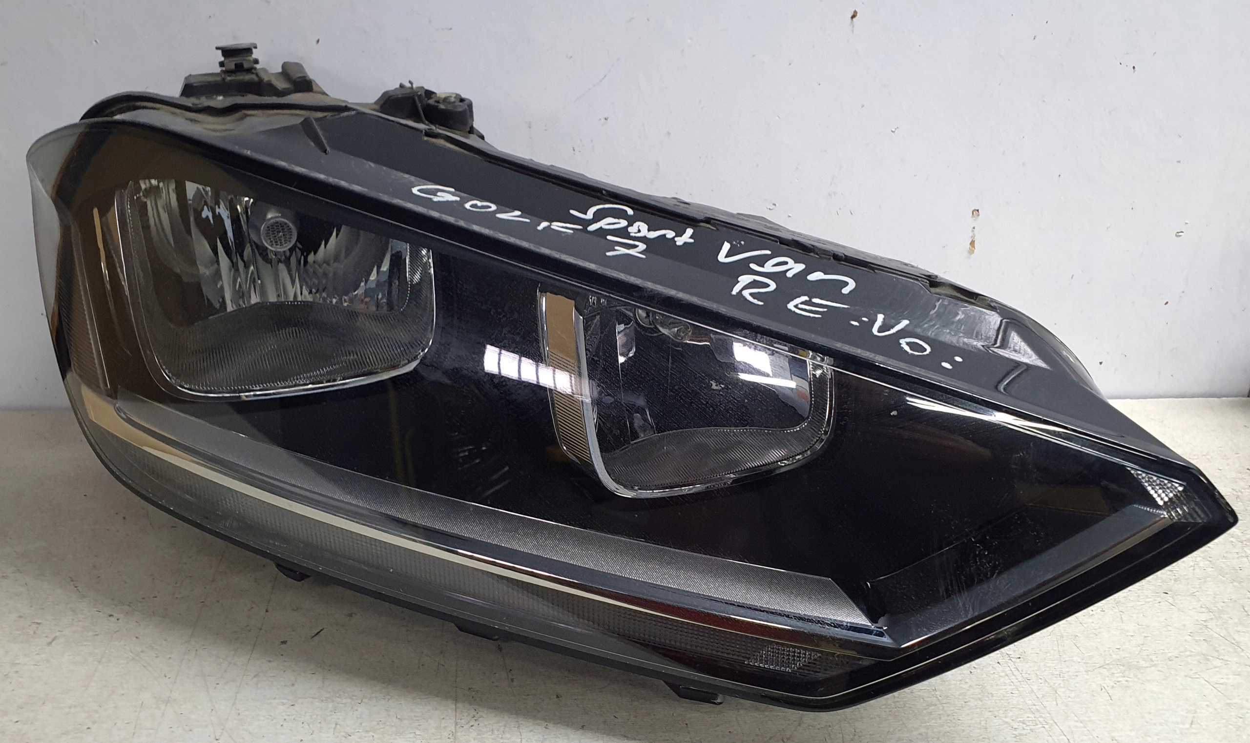 VW GOLF SPORTSVAN 14-17 light front right original 517941006A
