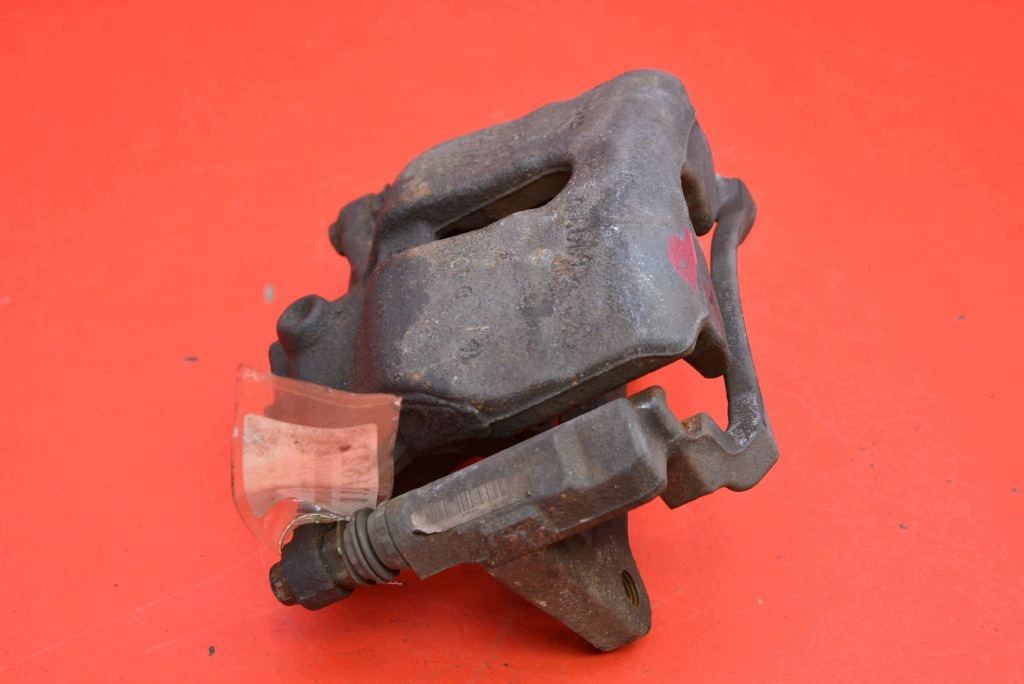 caliper brake right front VW PASSAT B8 2.0 TSI 220 KM 14-23