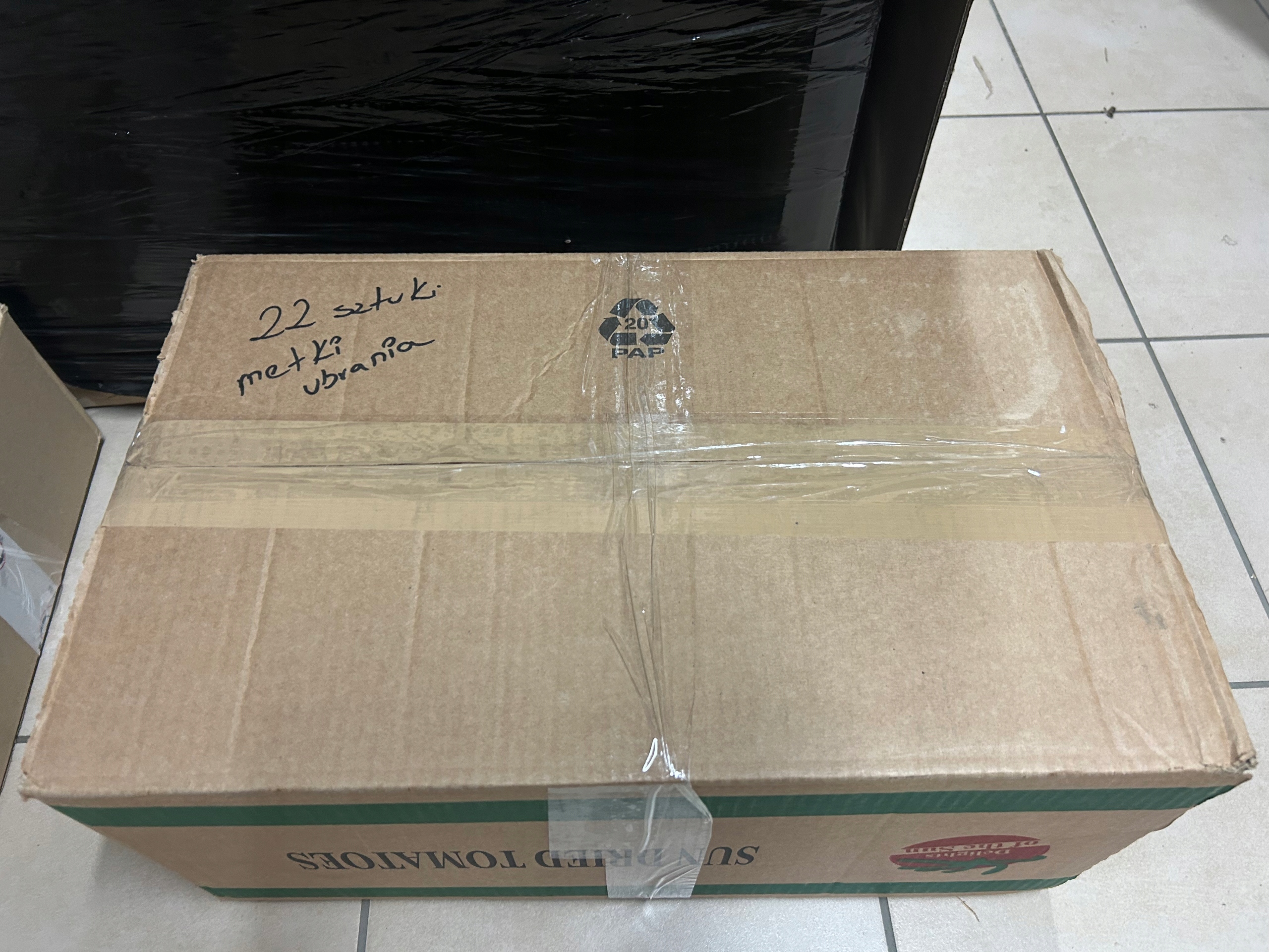 Oblečení, paleta, balíček tmavý, mix oblečení, 5 kg oblečení