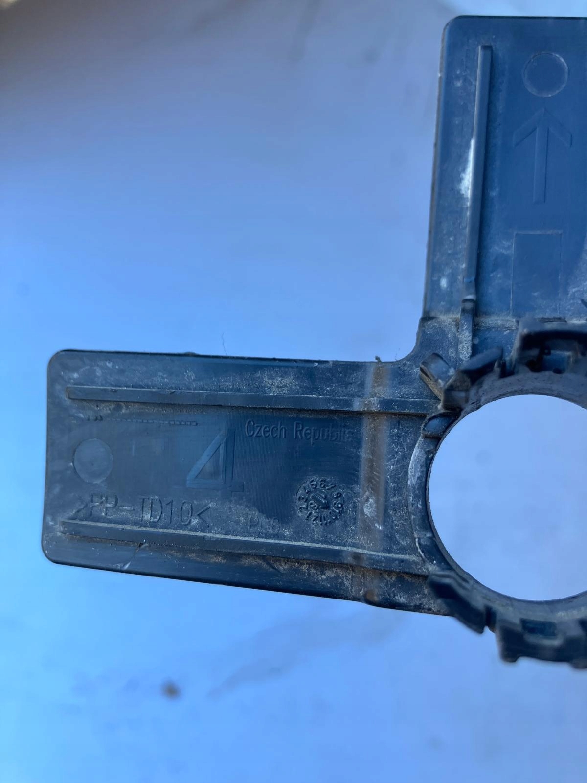 KOSZYK sensore PDC posteriore CITROEN C3 III 9828186980