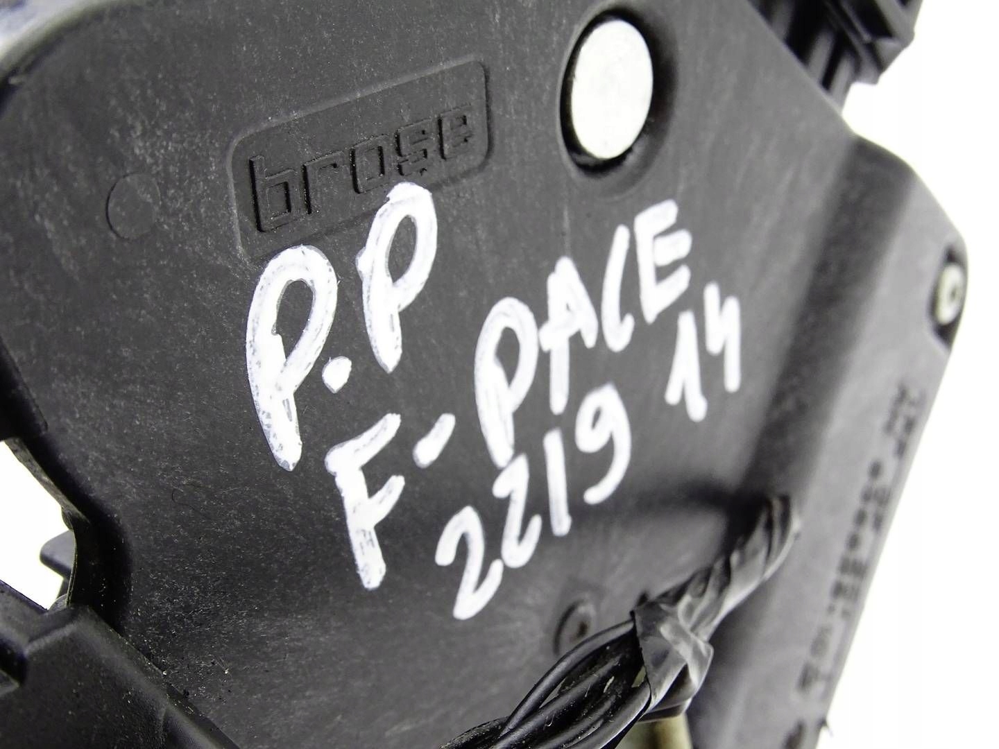 lock right front front JAGUAR F-PACE X761 HK83-203A28-AC