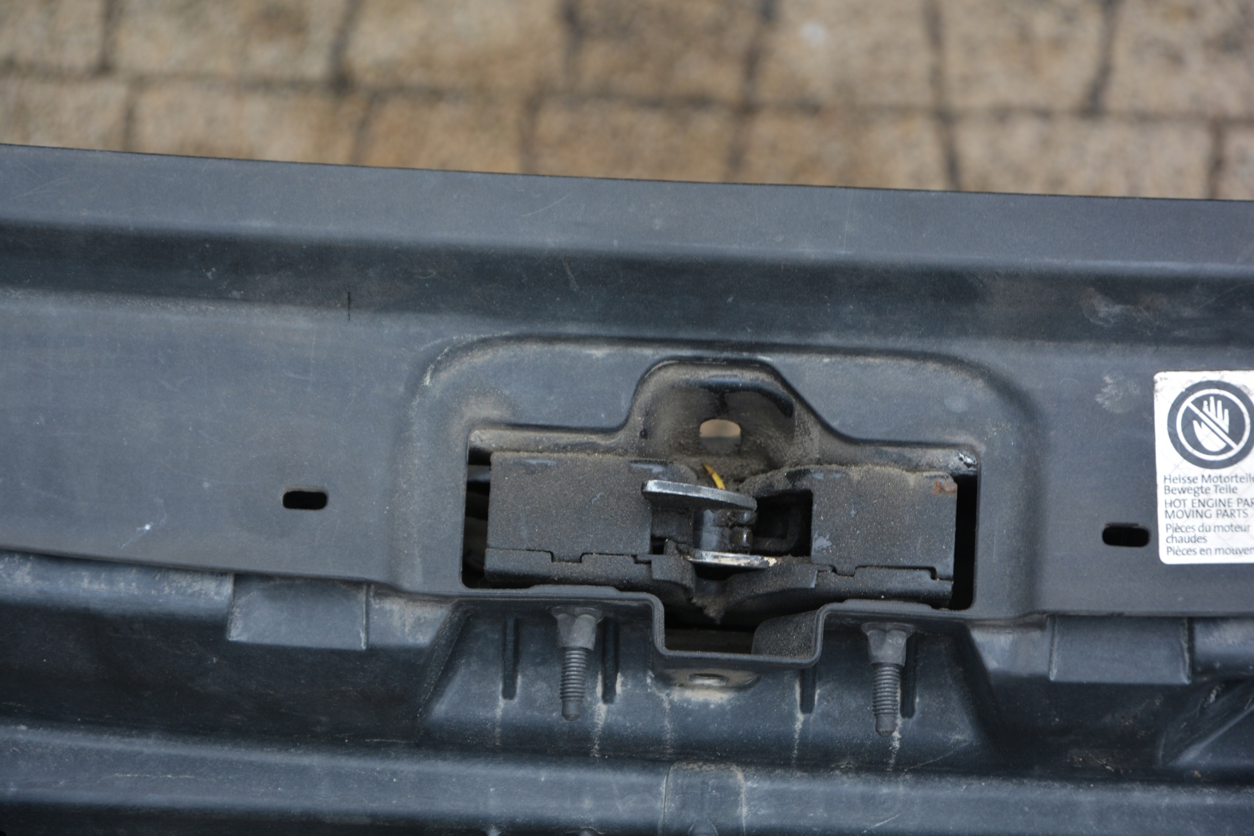 PAS PRZEDNI CHŁODNICE VW POLO 6R 1.4 16V CGG Producent części Volkswagen OE