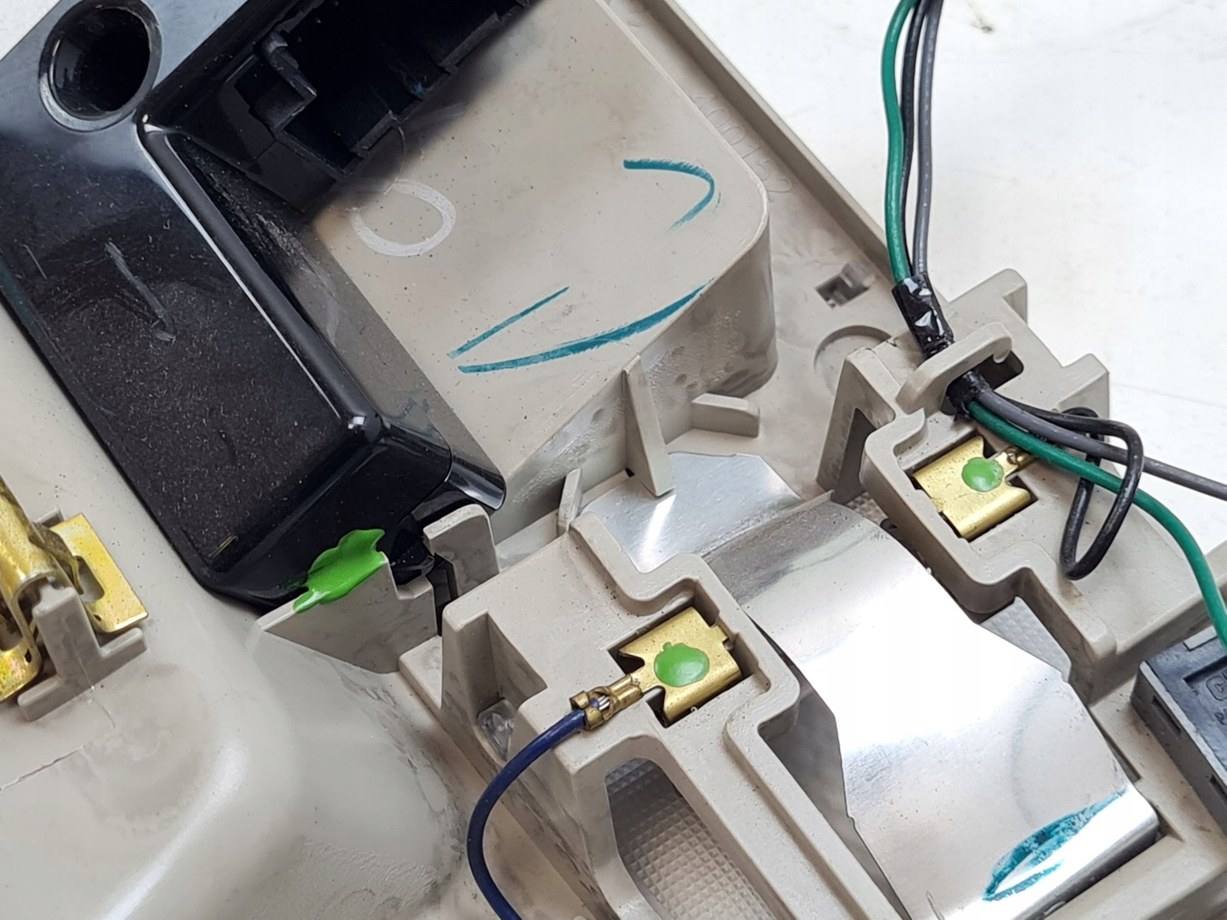 2018 Cadillac ESCALADE IV свет кресло переднего 25835387