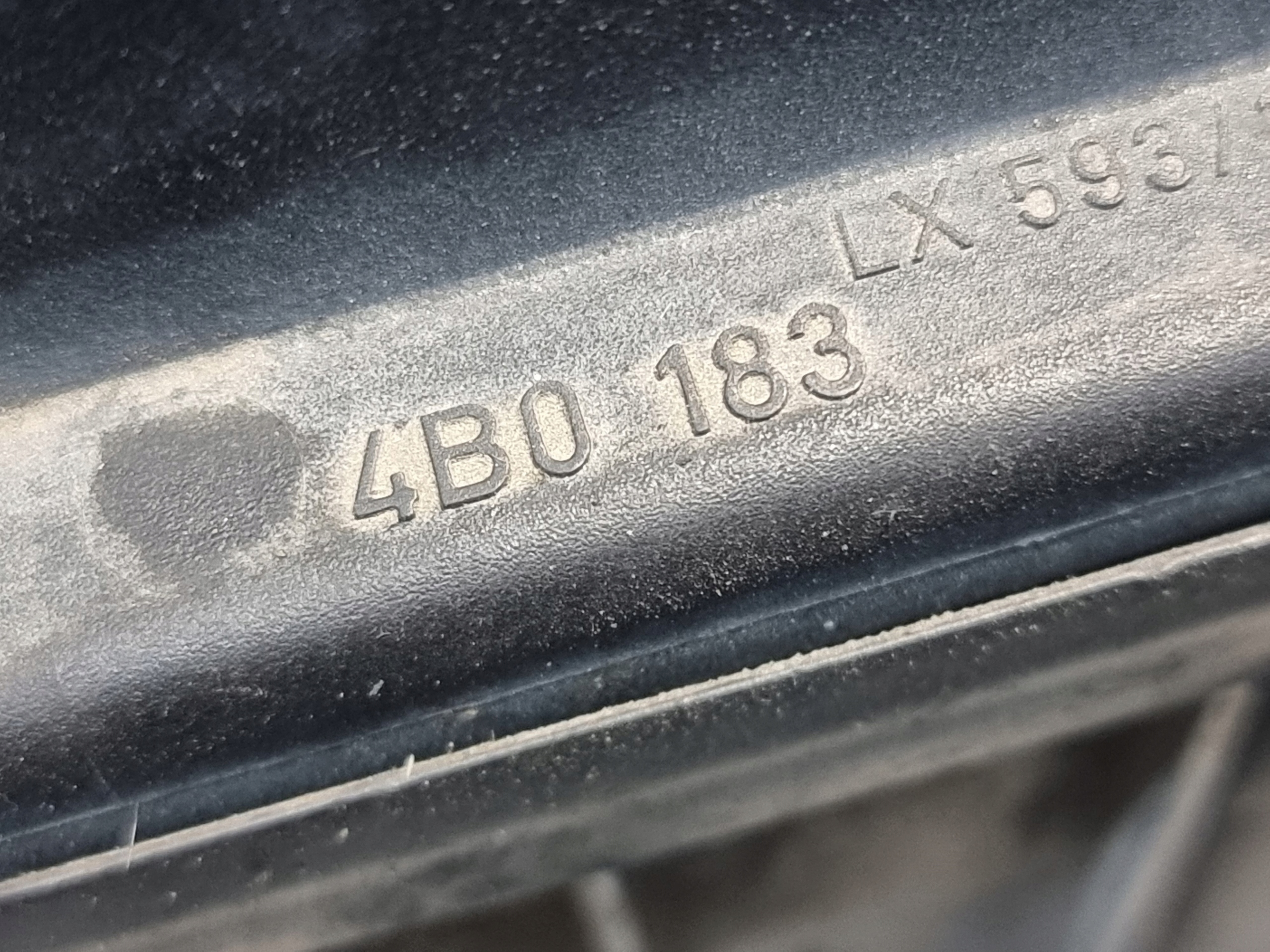 Gehäuse filter luft OE 4B0133837E AUDI A6 C5 2.5 TDI 00r