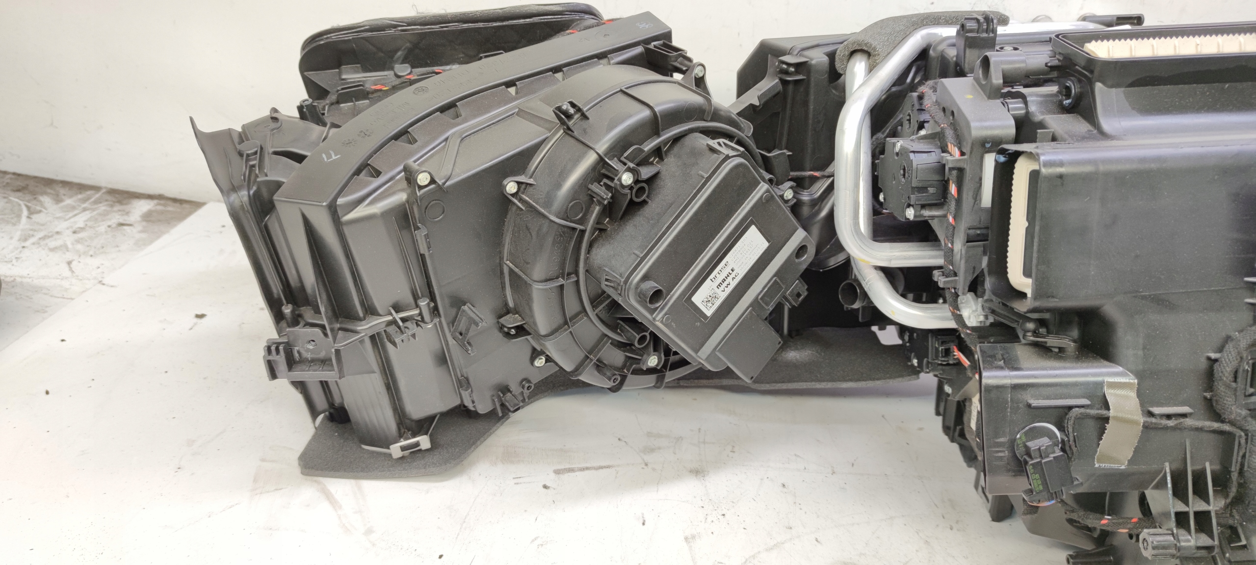 heater complete AUDI A4 B9 8W2816005G UK