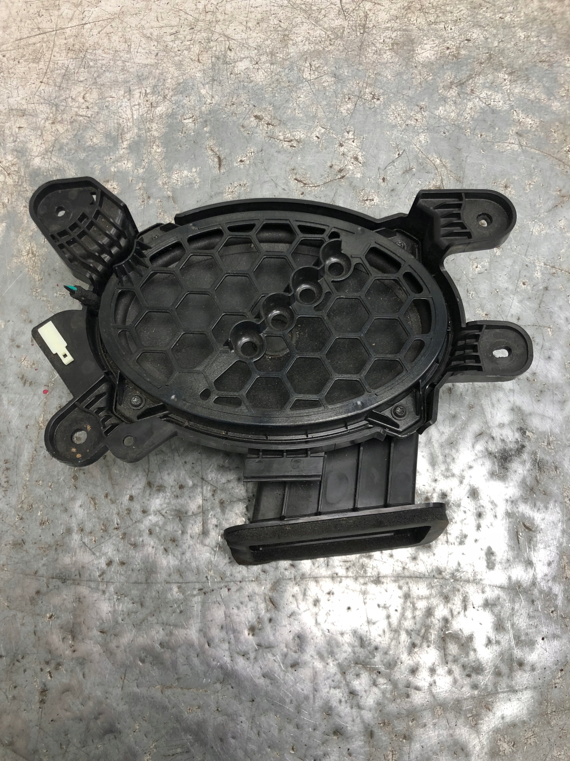 speaker NISKOTONOWY SUBWOOFER FORD KUGA MK3 LJ6T-19A067-BA