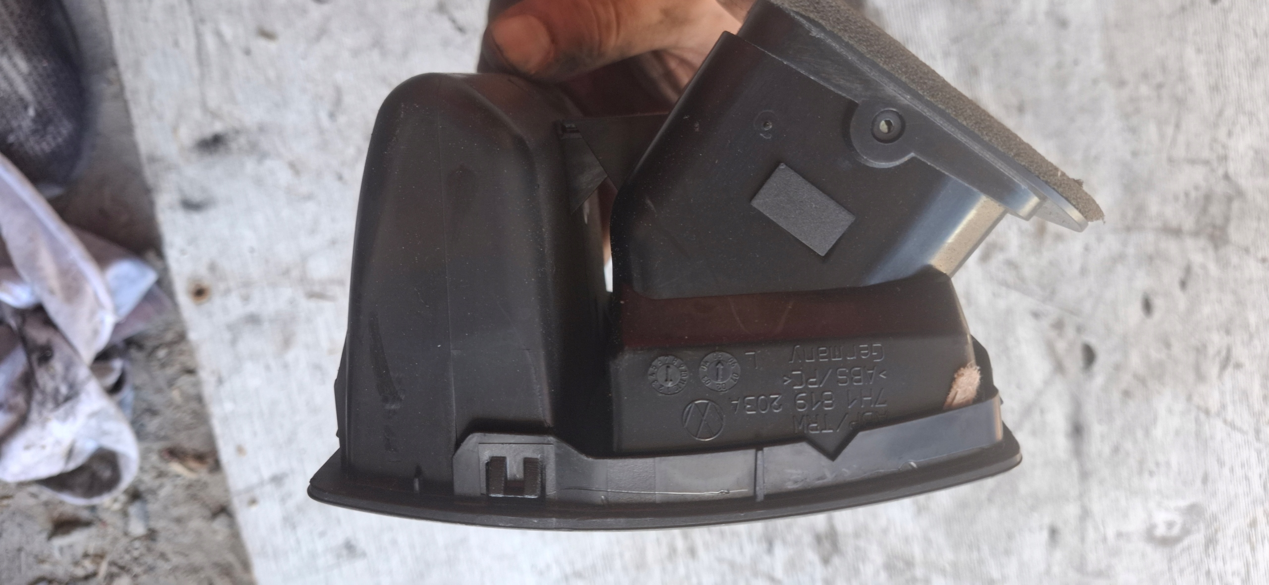 grid air conditioning devices left driver´s left front VW TRANSPORTER T5 7H1819203A