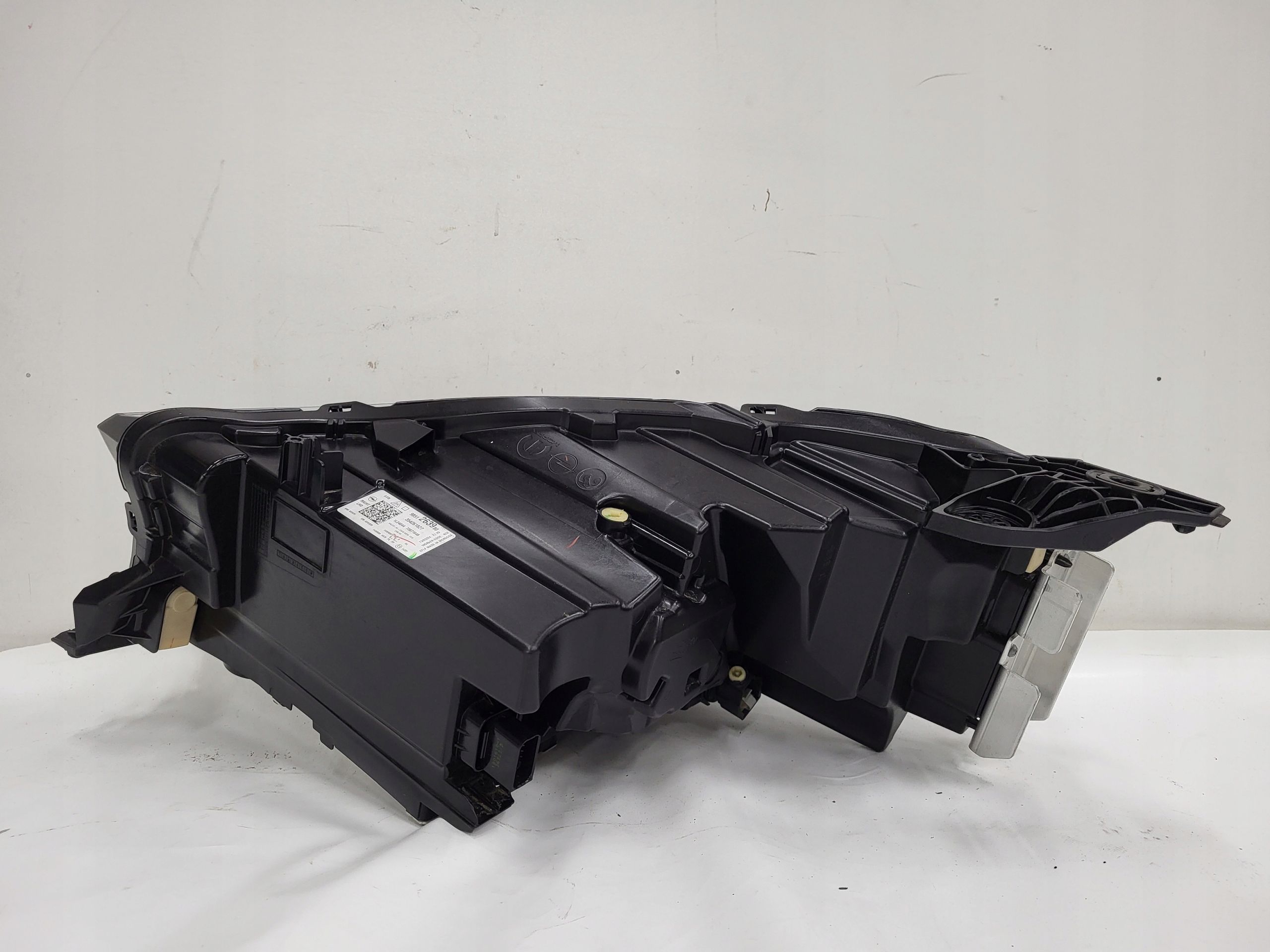 LAMPA PRZÓD PRAWA OPEL CORSA F LIFT 9851263980 Rodzaj świateł mijania LED