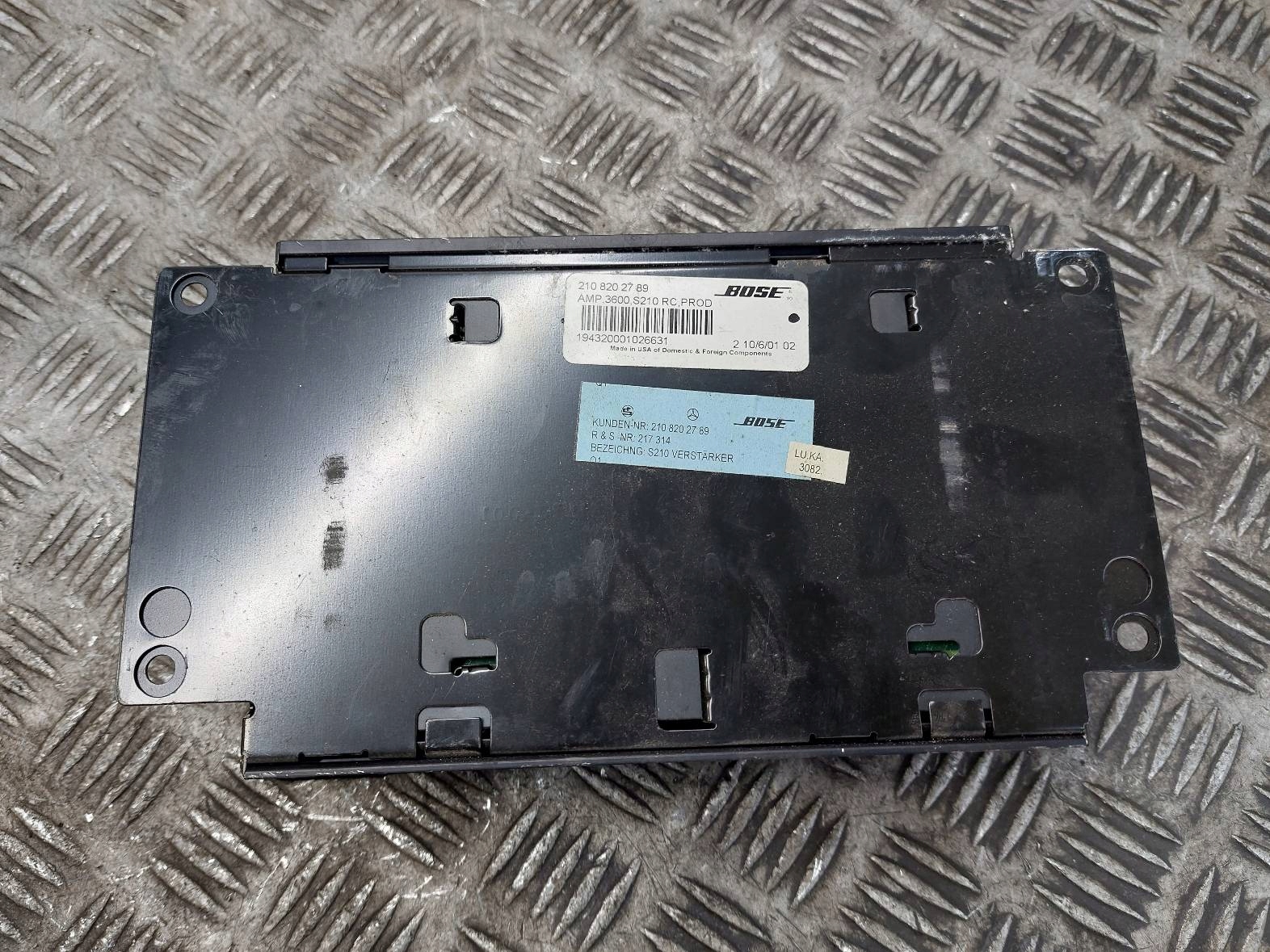 amplifier AUDIO MERCEDES-BENZ W210 BOSE 2108202789