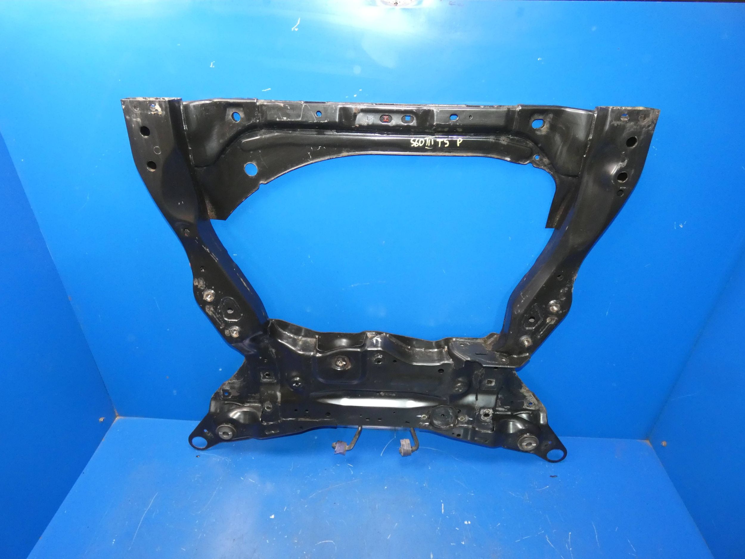 VOLVO S60 III V60 II axle beam subframe sider of the engine below engine front
