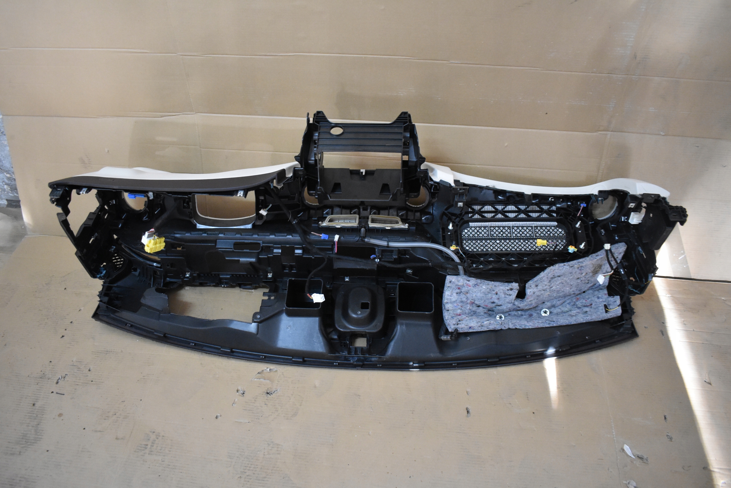 perfect condition console dashboard MERCEDES W217 brown 1