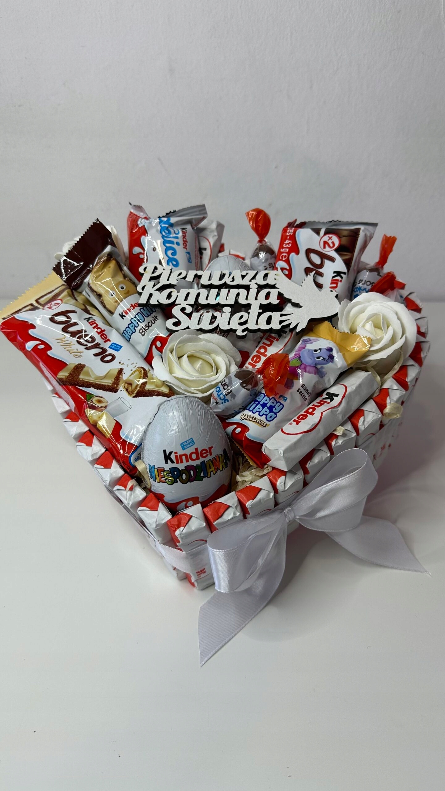 Levně Krabička polepená čokoládou Srdce Kinder Svaté Přijímání 22 cm