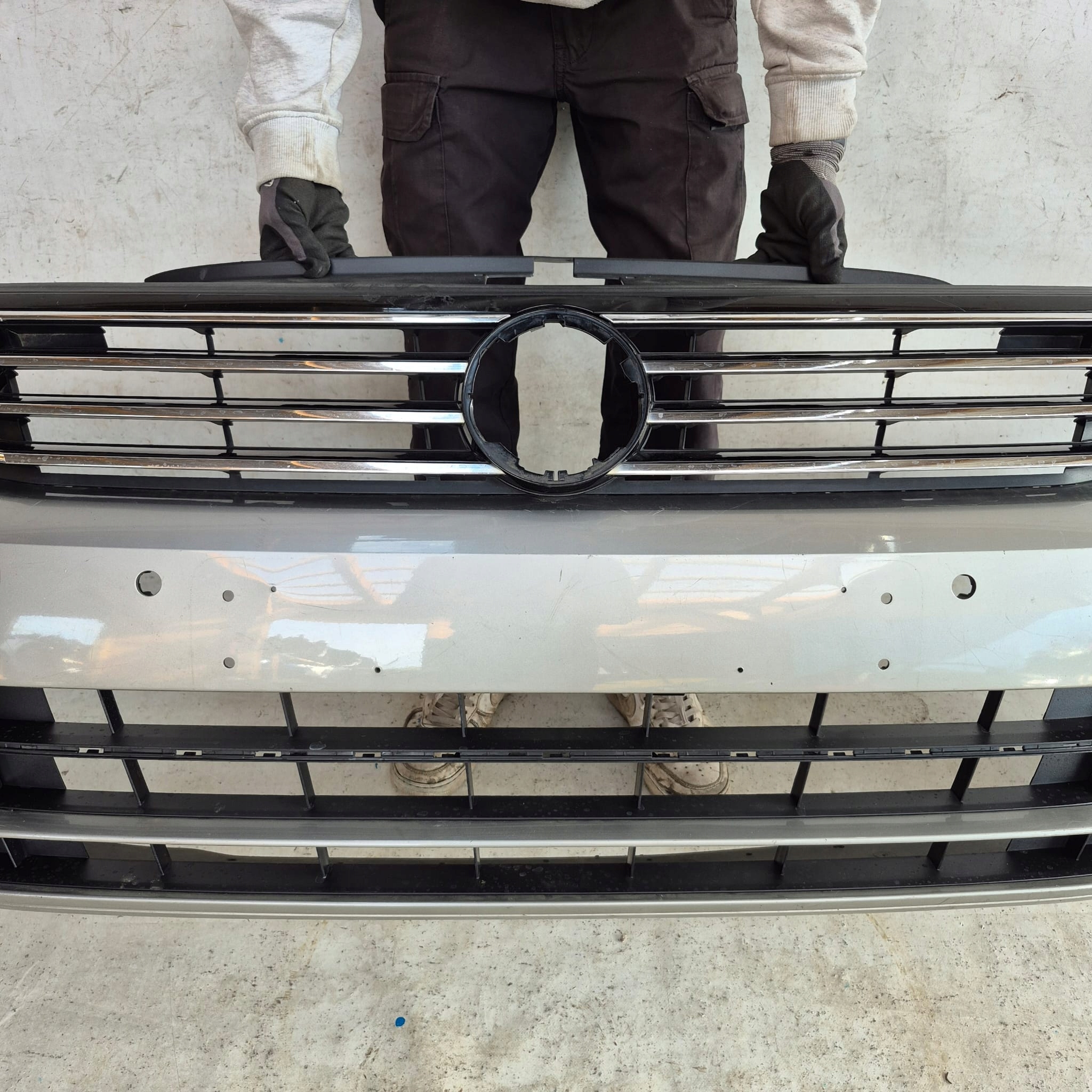 VW PASSAT B8 15-19 bumper front front PDC SPR